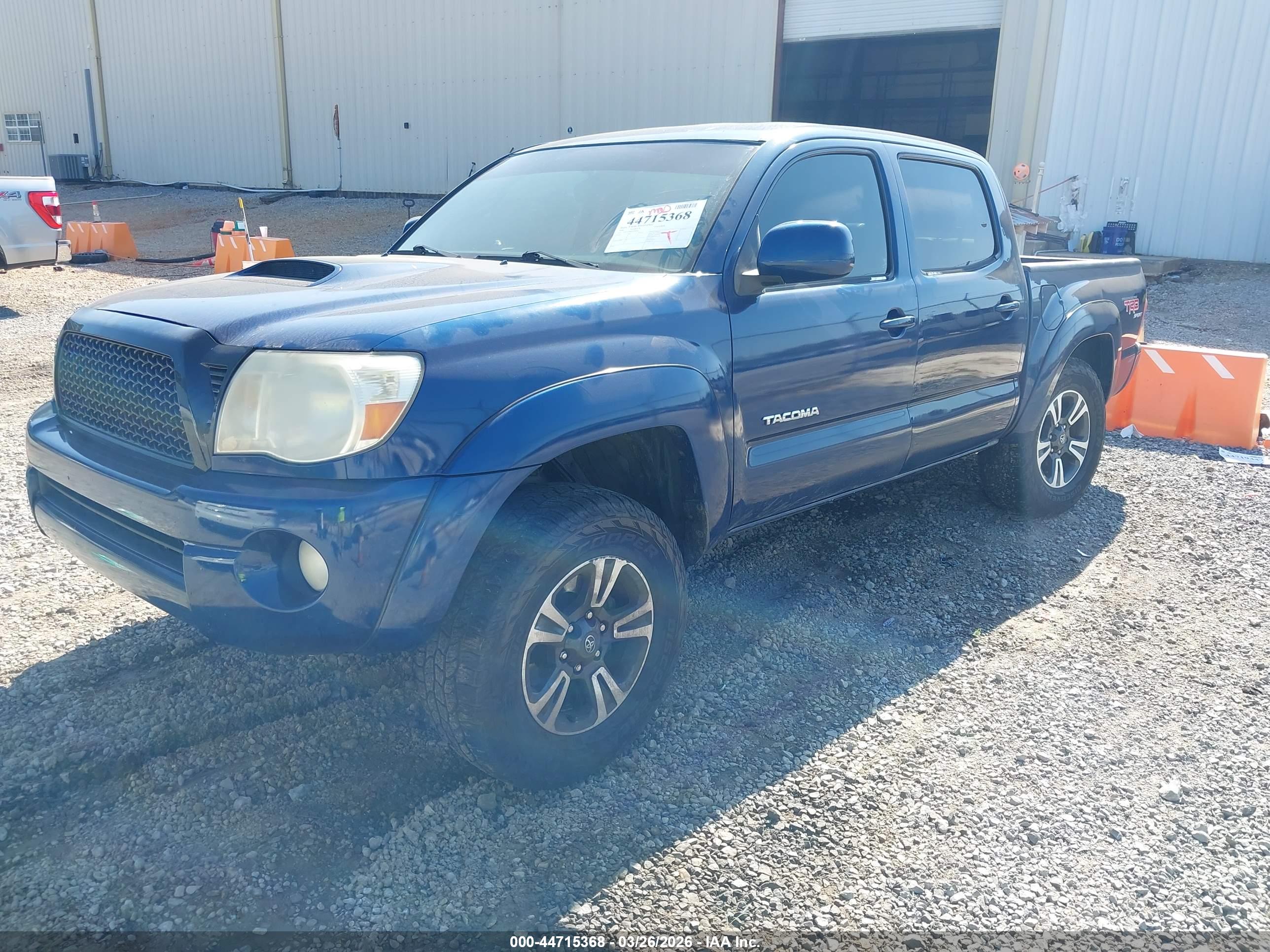 TOYOTA TACOMA image 2