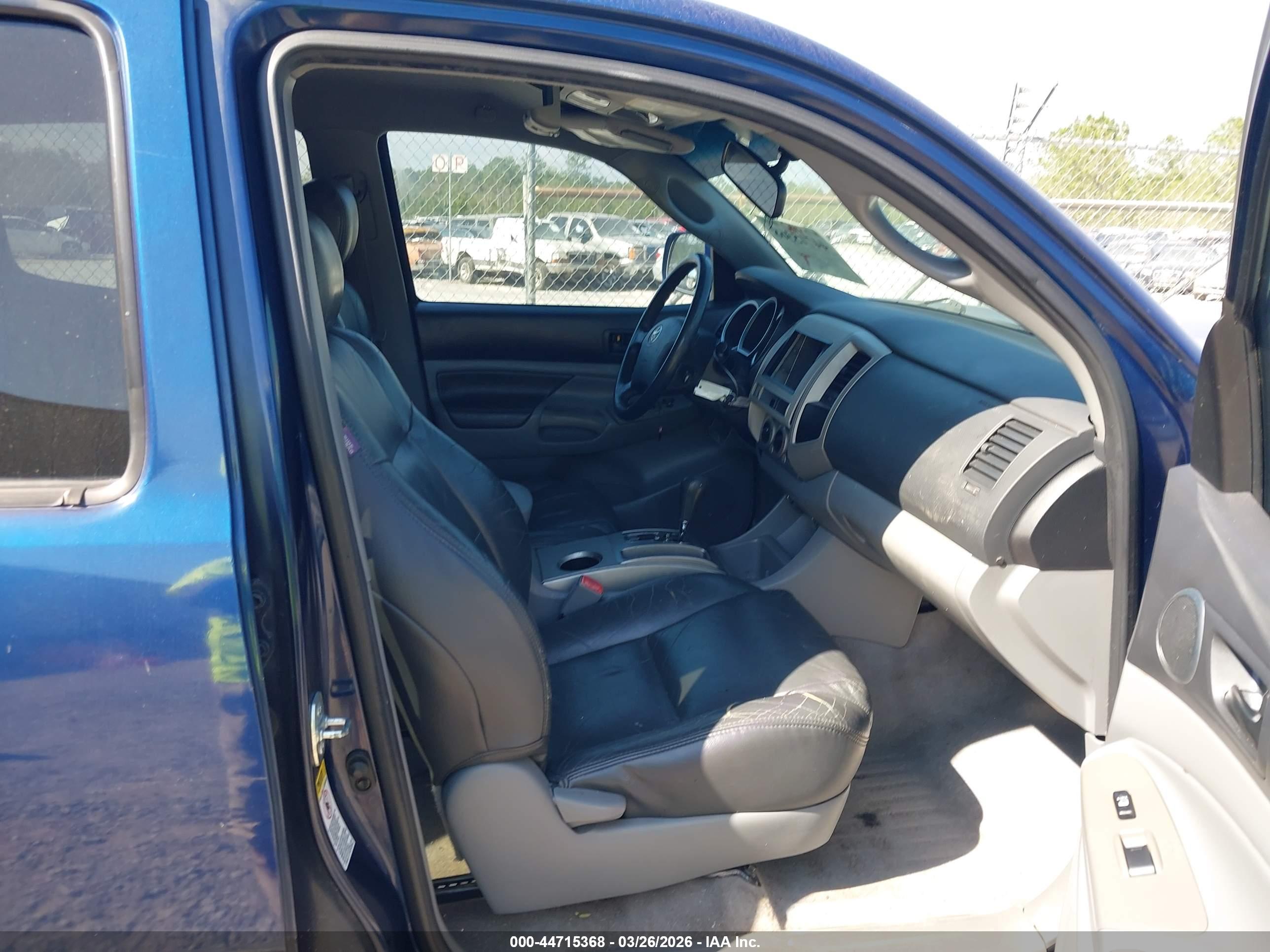 TOYOTA TACOMA image 5