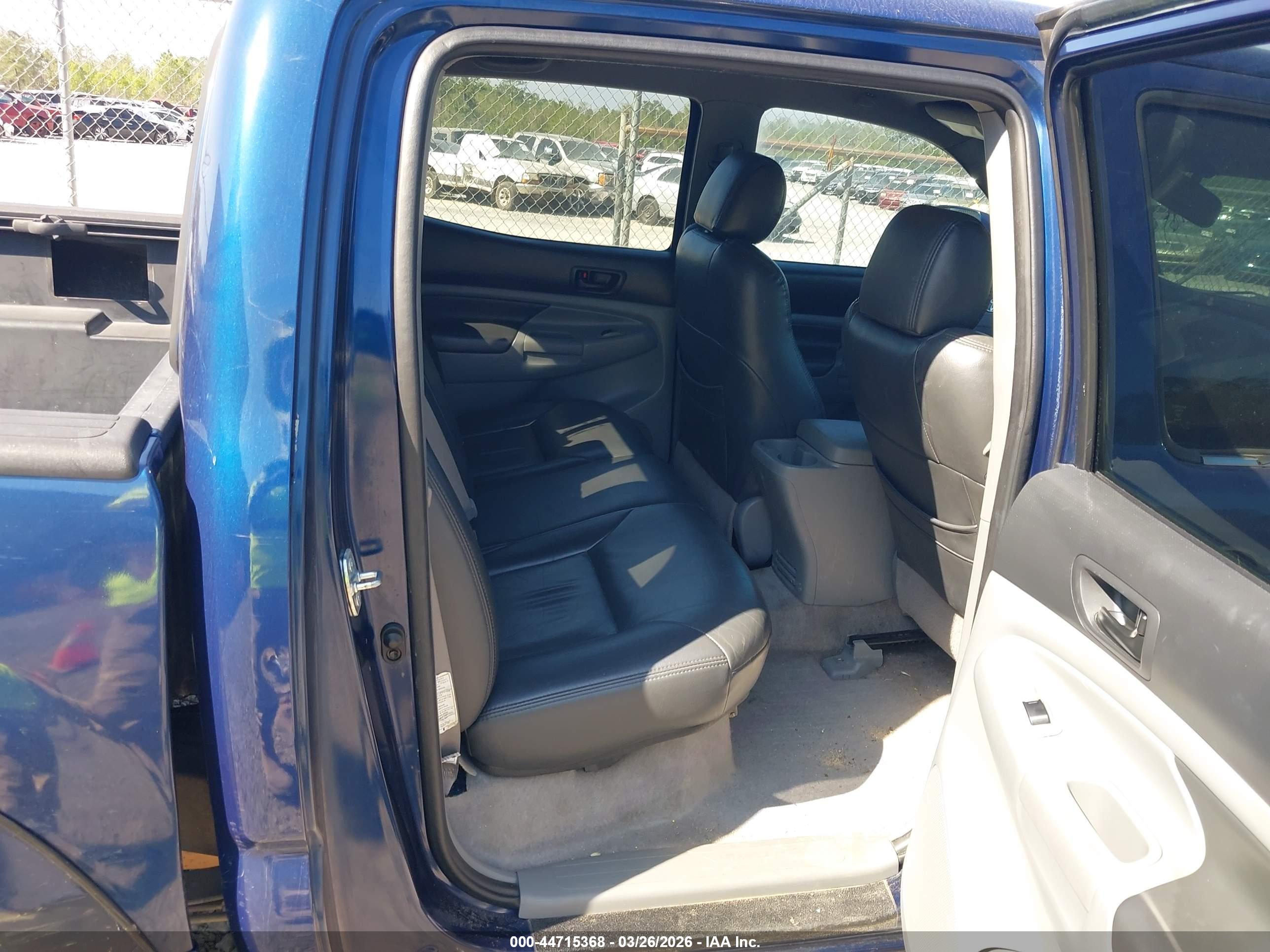 TOYOTA TACOMA image 8