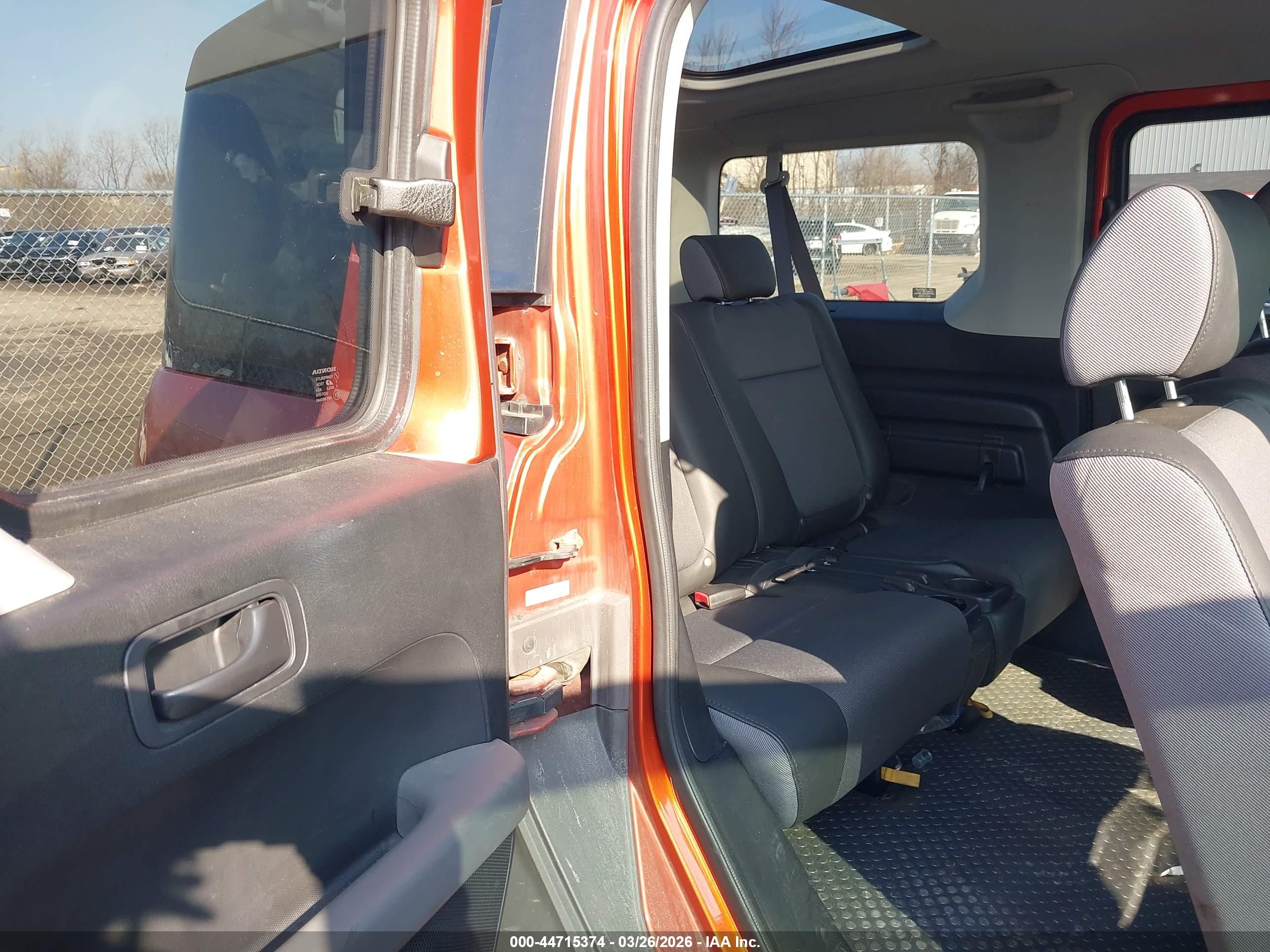 HONDA ELEMENT image 8