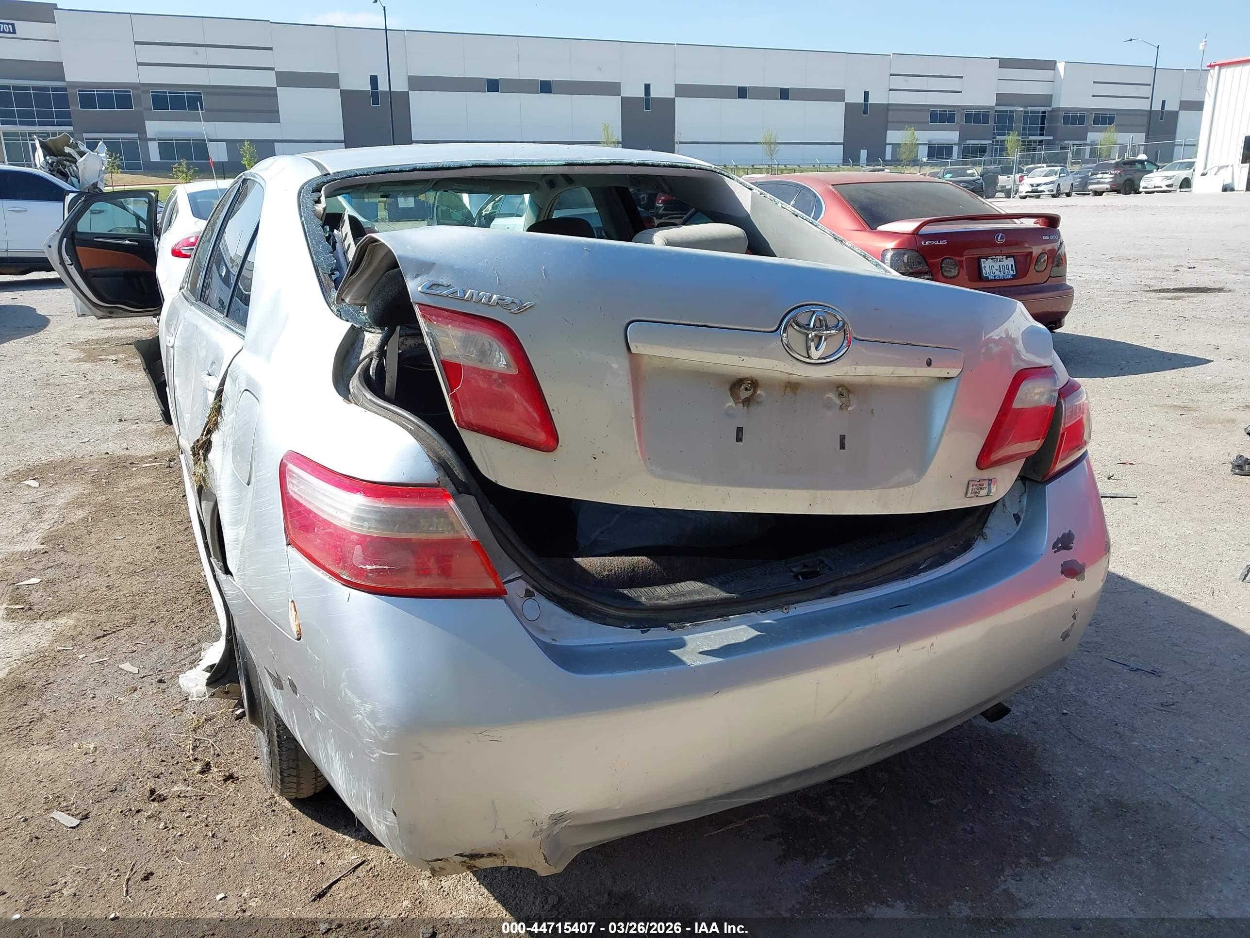 TOYOTA CAMRY image 6
