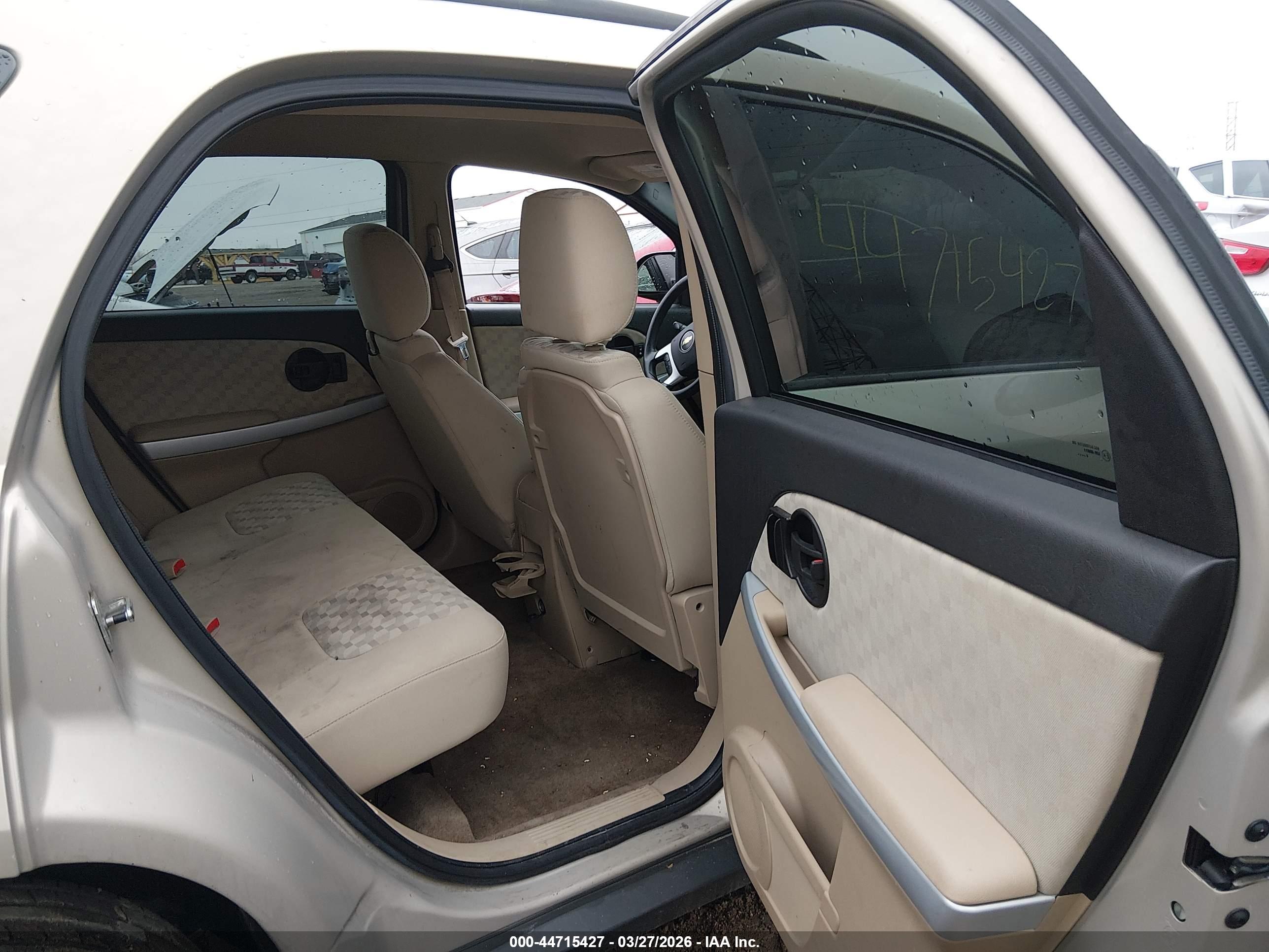 CHEVROLET EQUINOX image 8