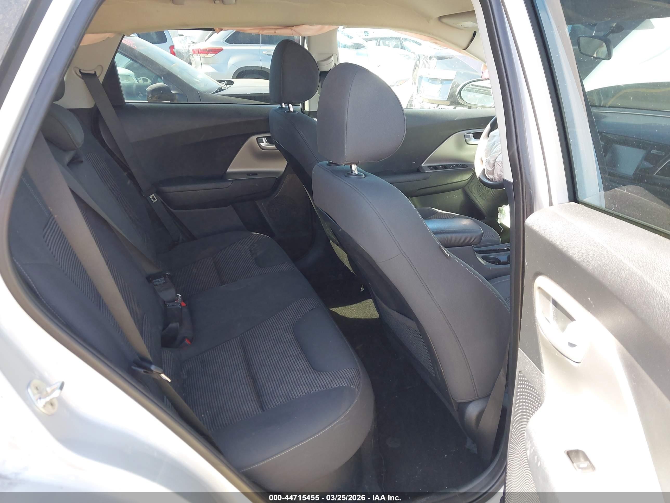 KIA NIRO image 8