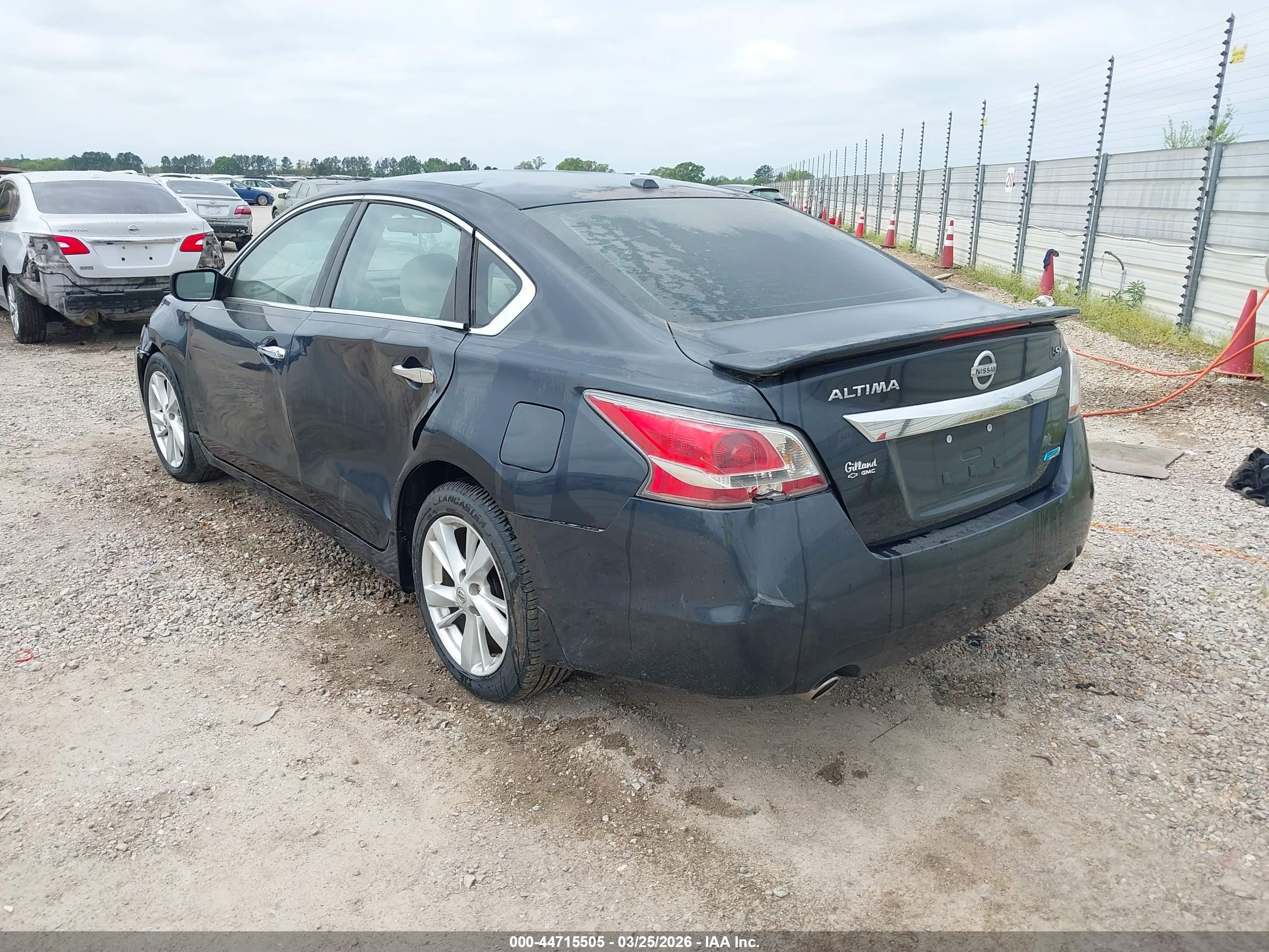 NISSAN ALTIMA image 3