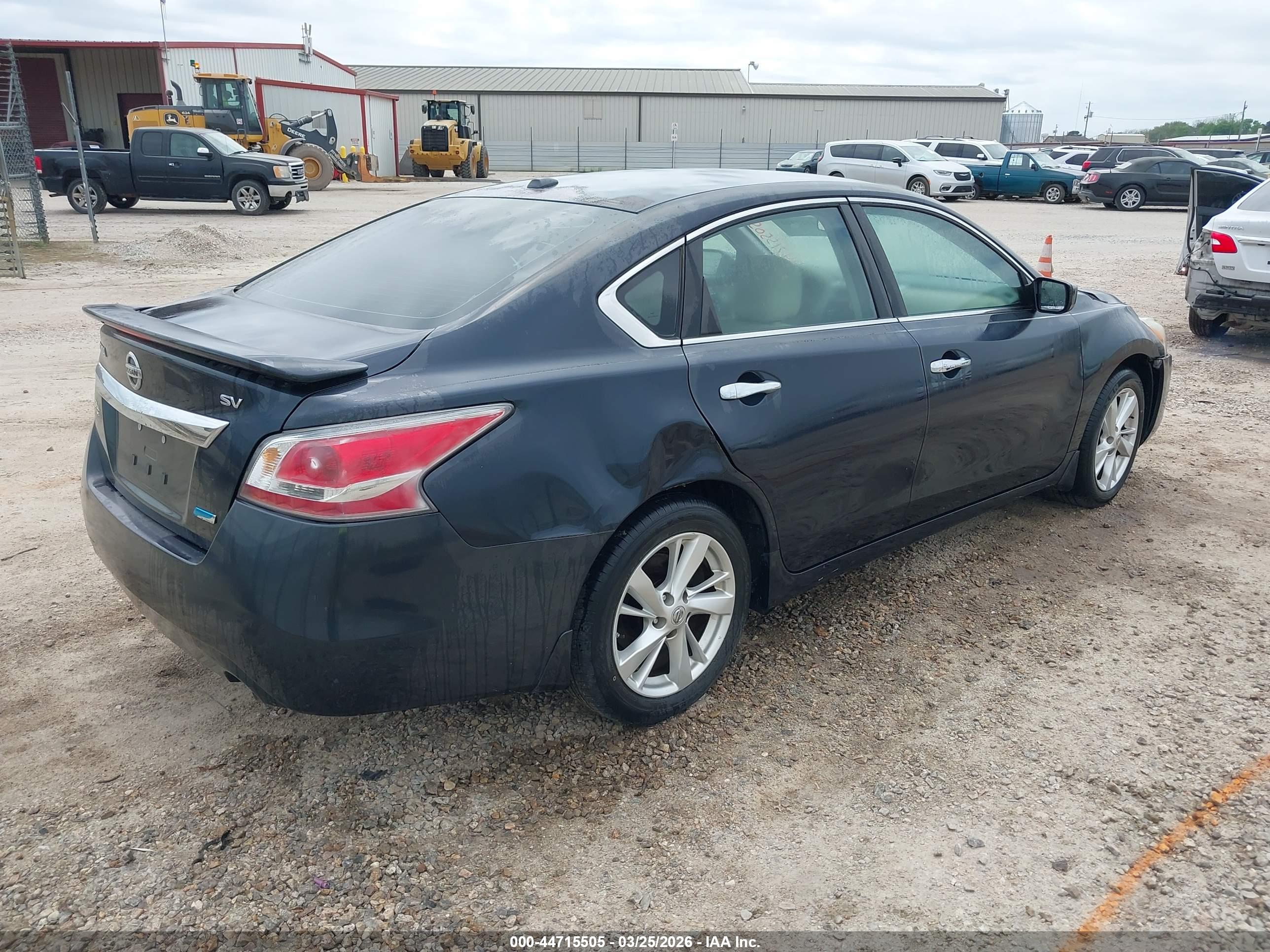 NISSAN ALTIMA image 4