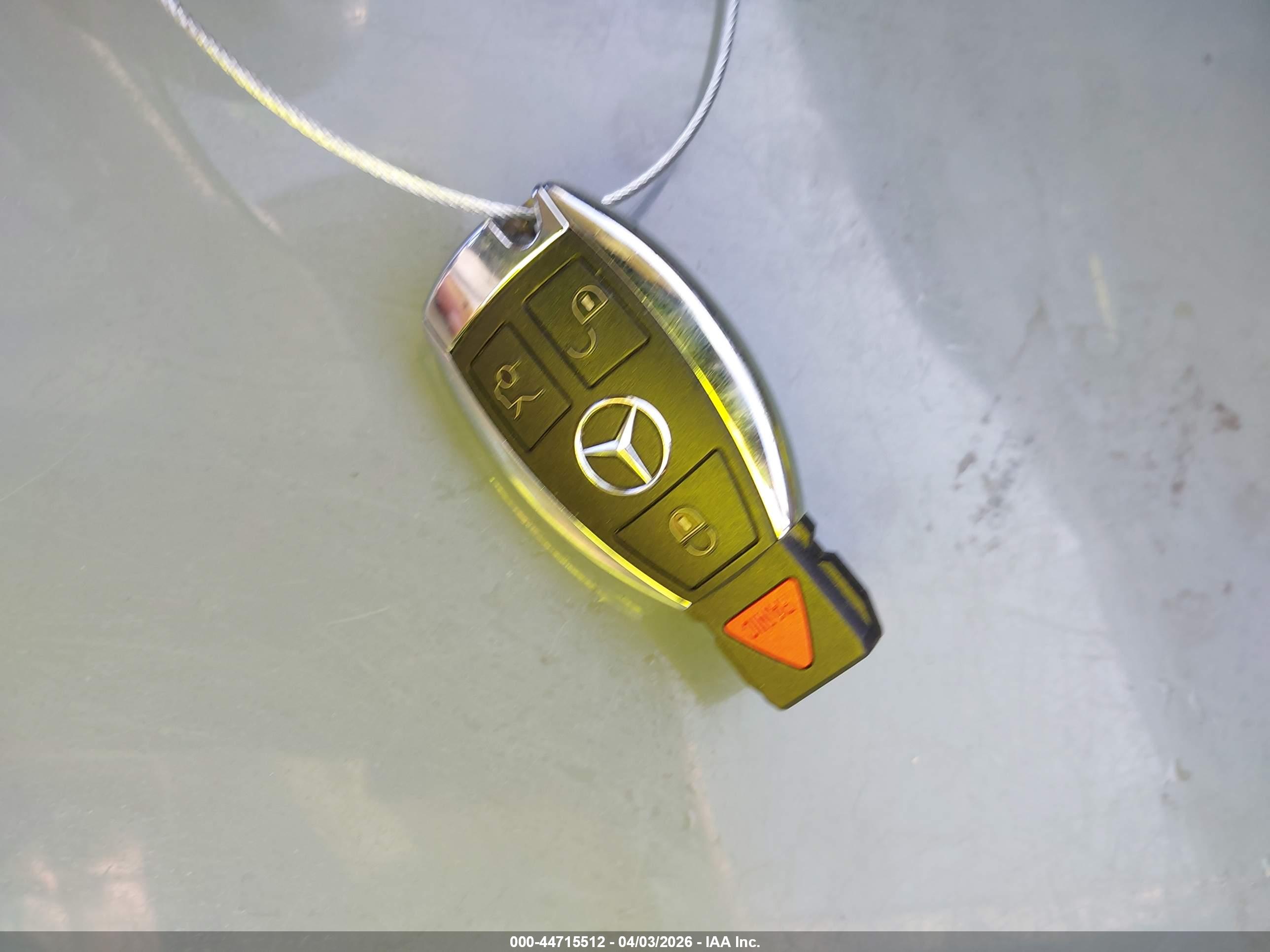MERCEDES-BENZ E image 11