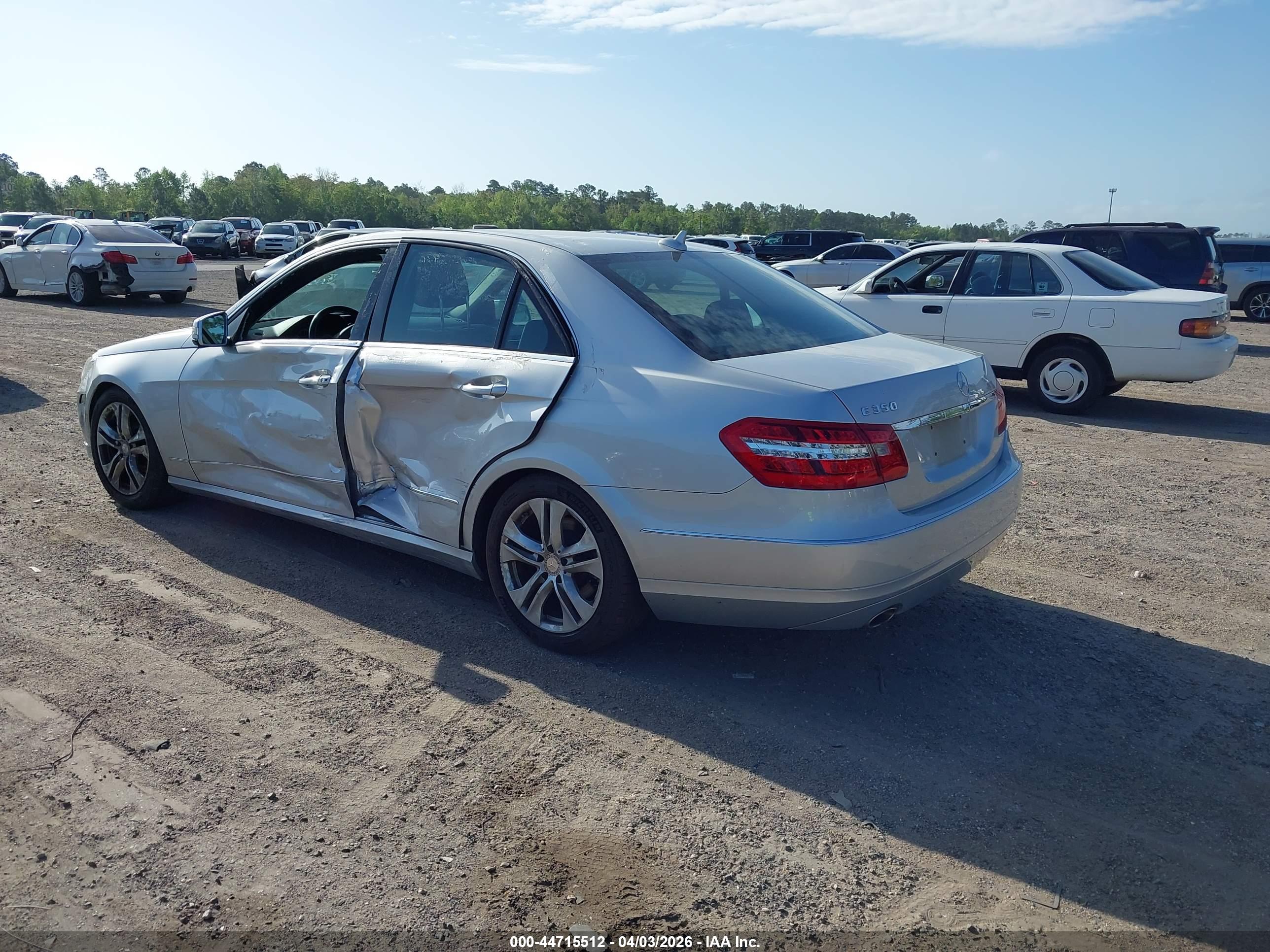 MERCEDES-BENZ E image 3