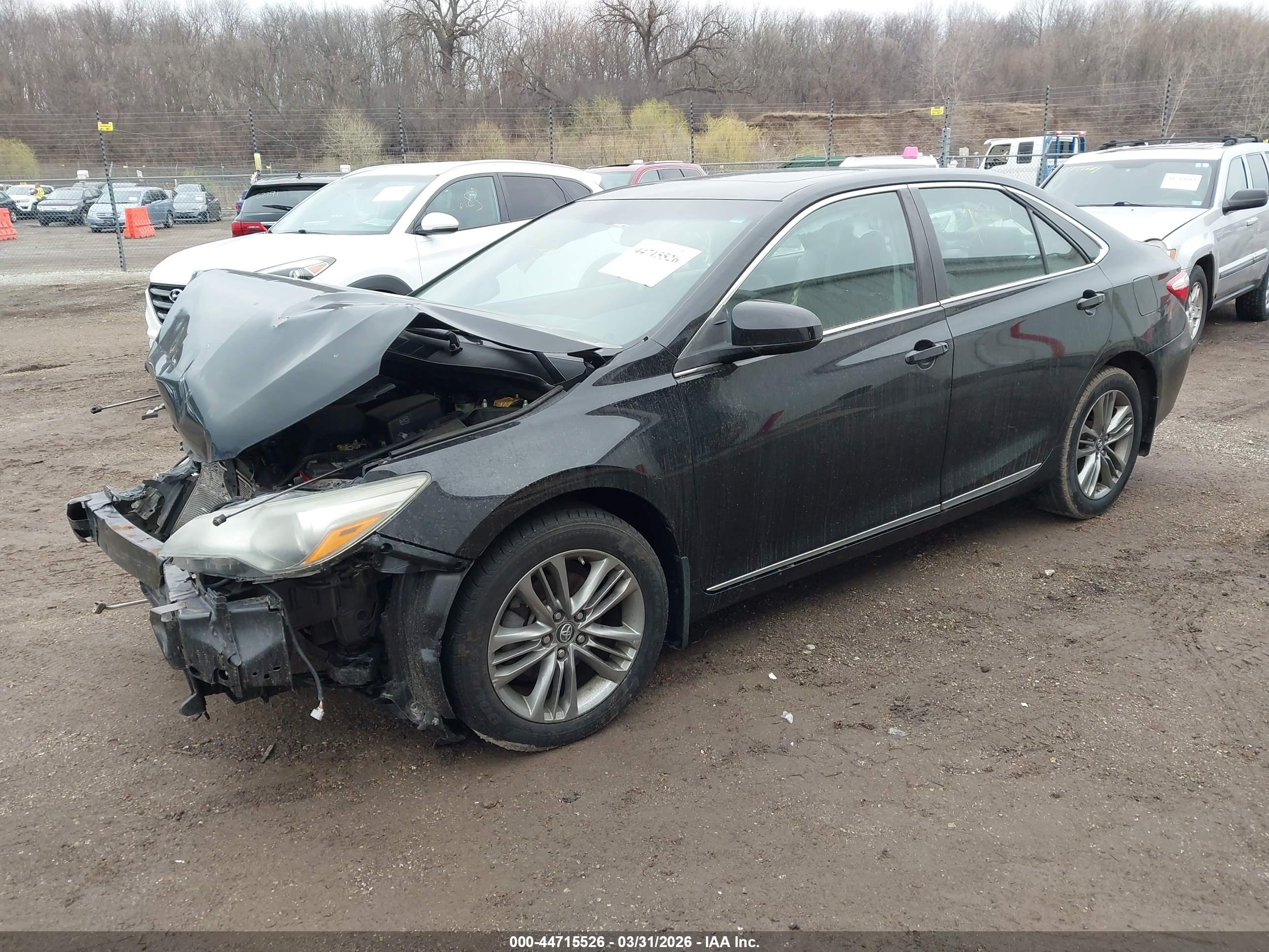 TOYOTA CAMRY image 2