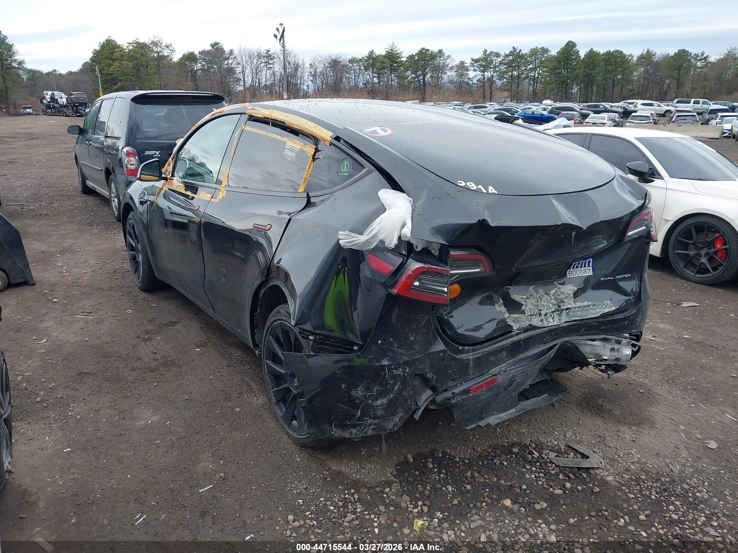 TESLA MODEL image 3