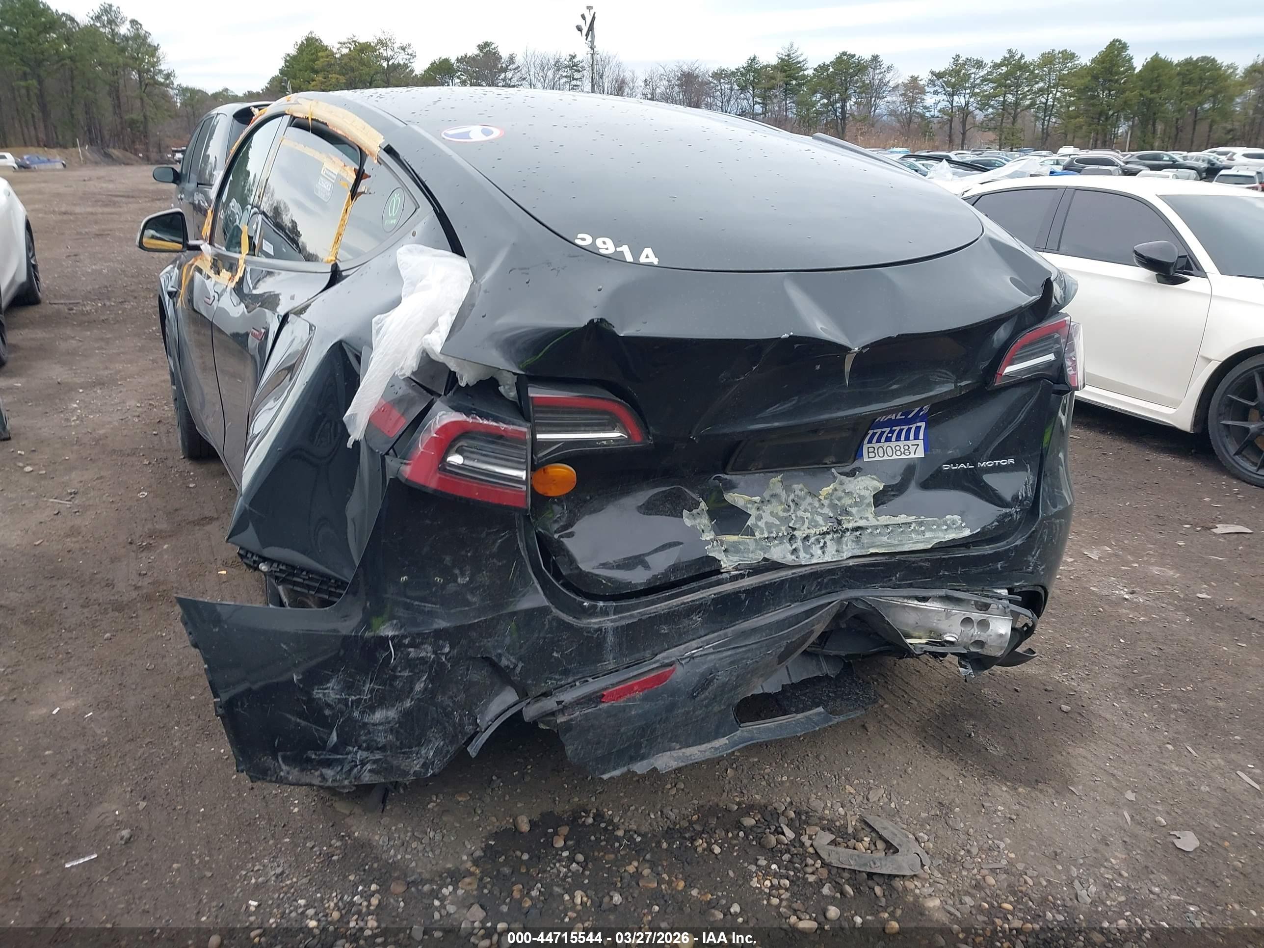 TESLA MODEL image 6
