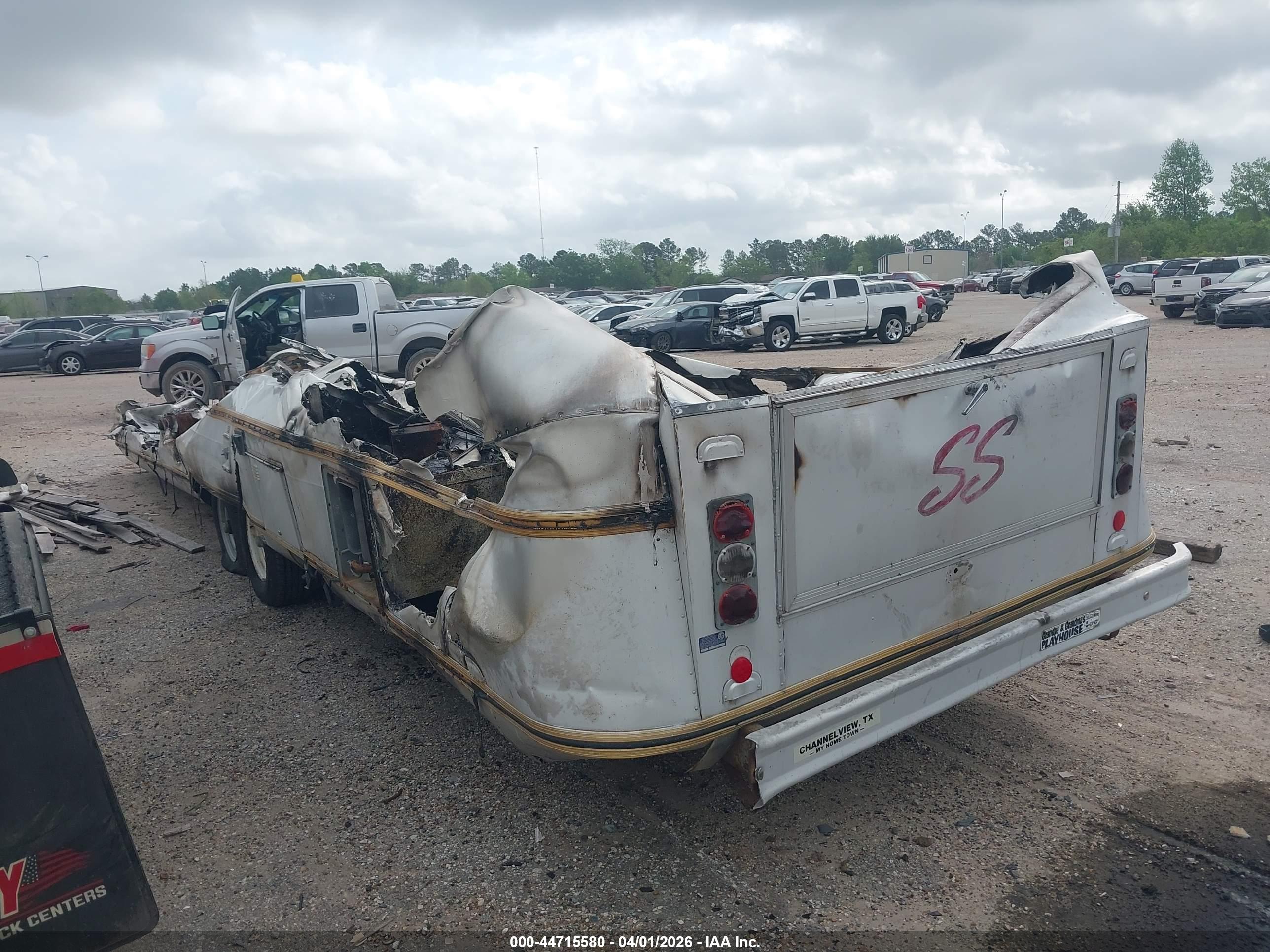 SILVER STREAK image 3