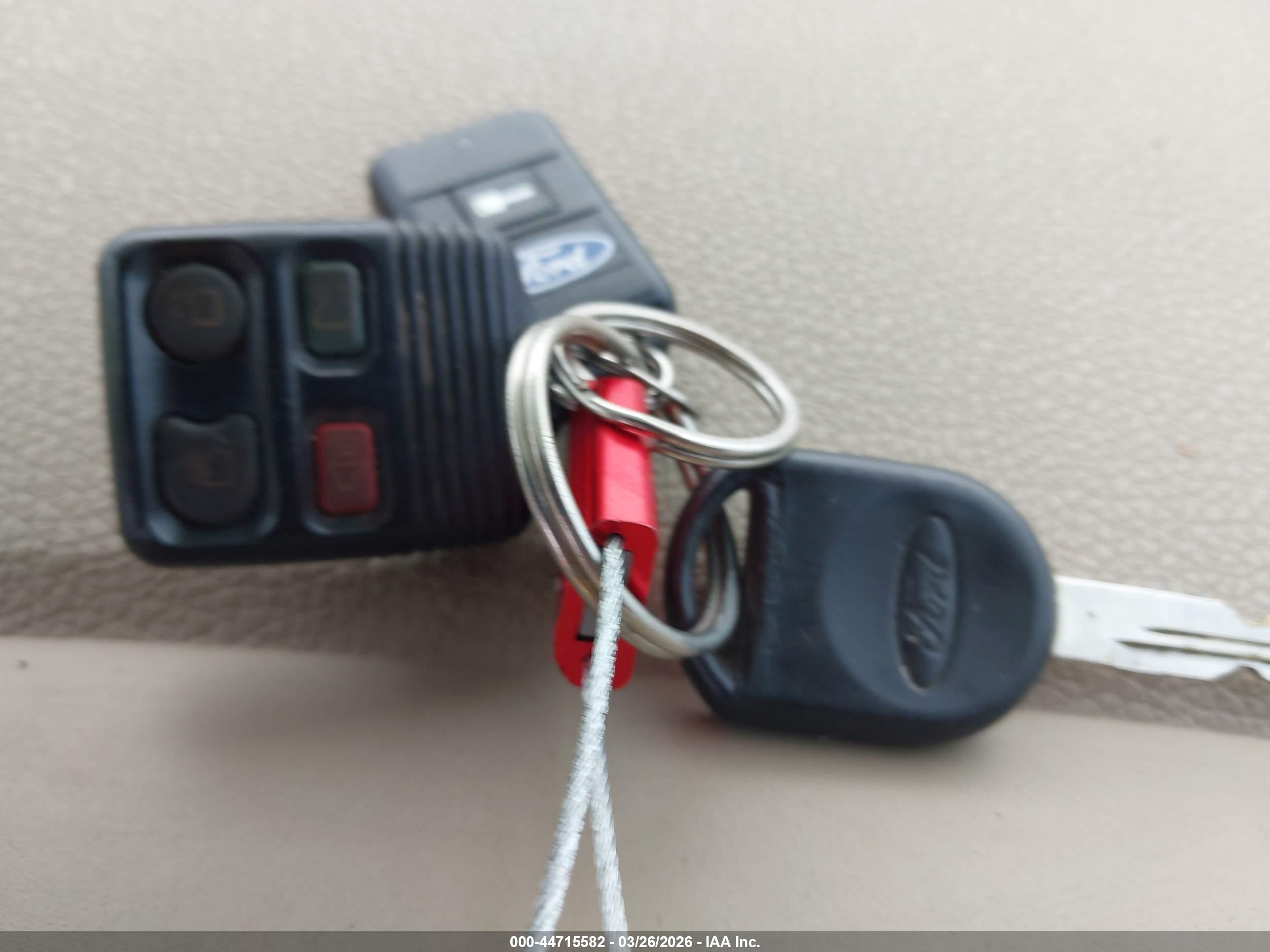 FORD EXPLORER image 11