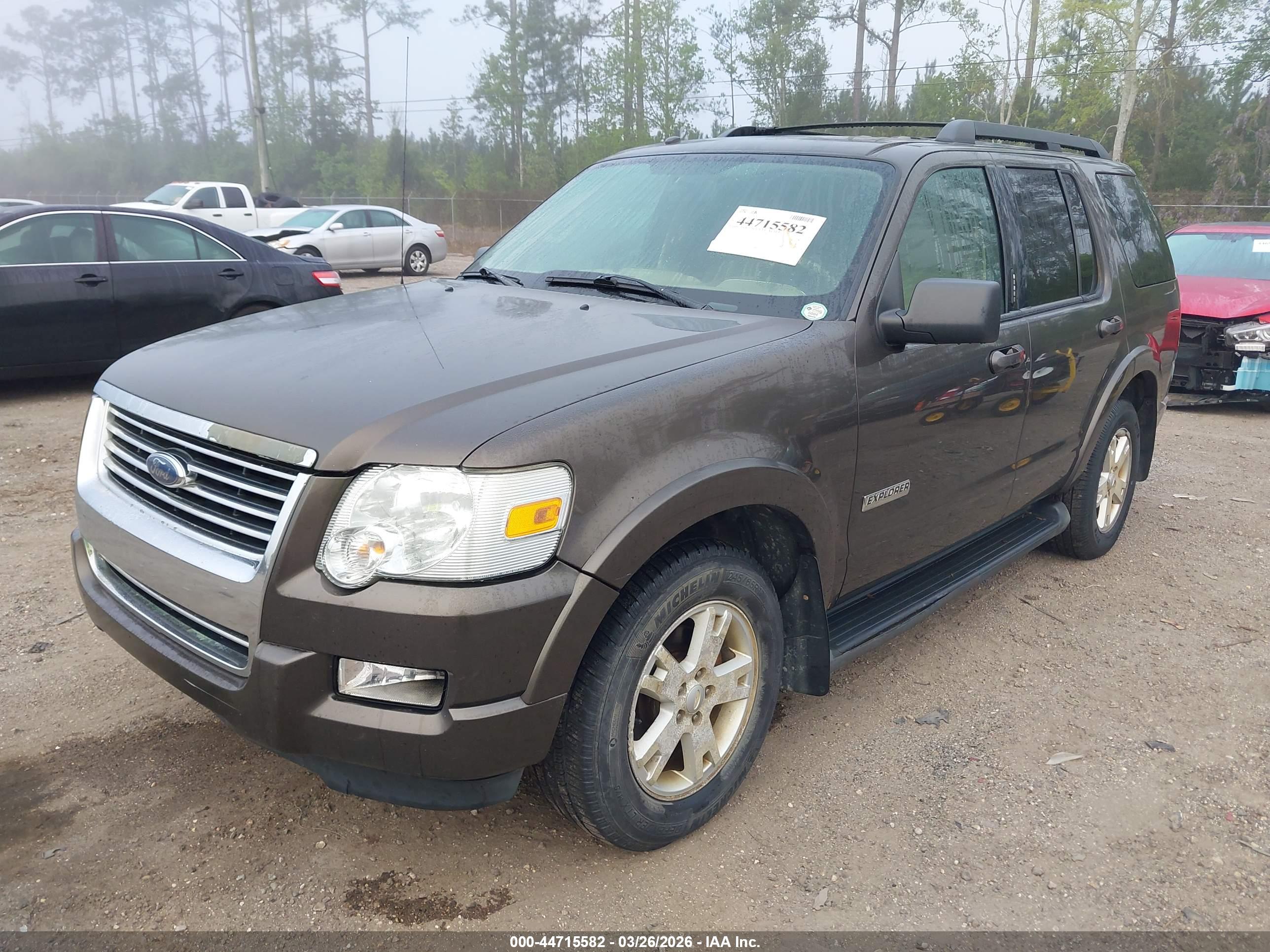 FORD EXPLORER image 2