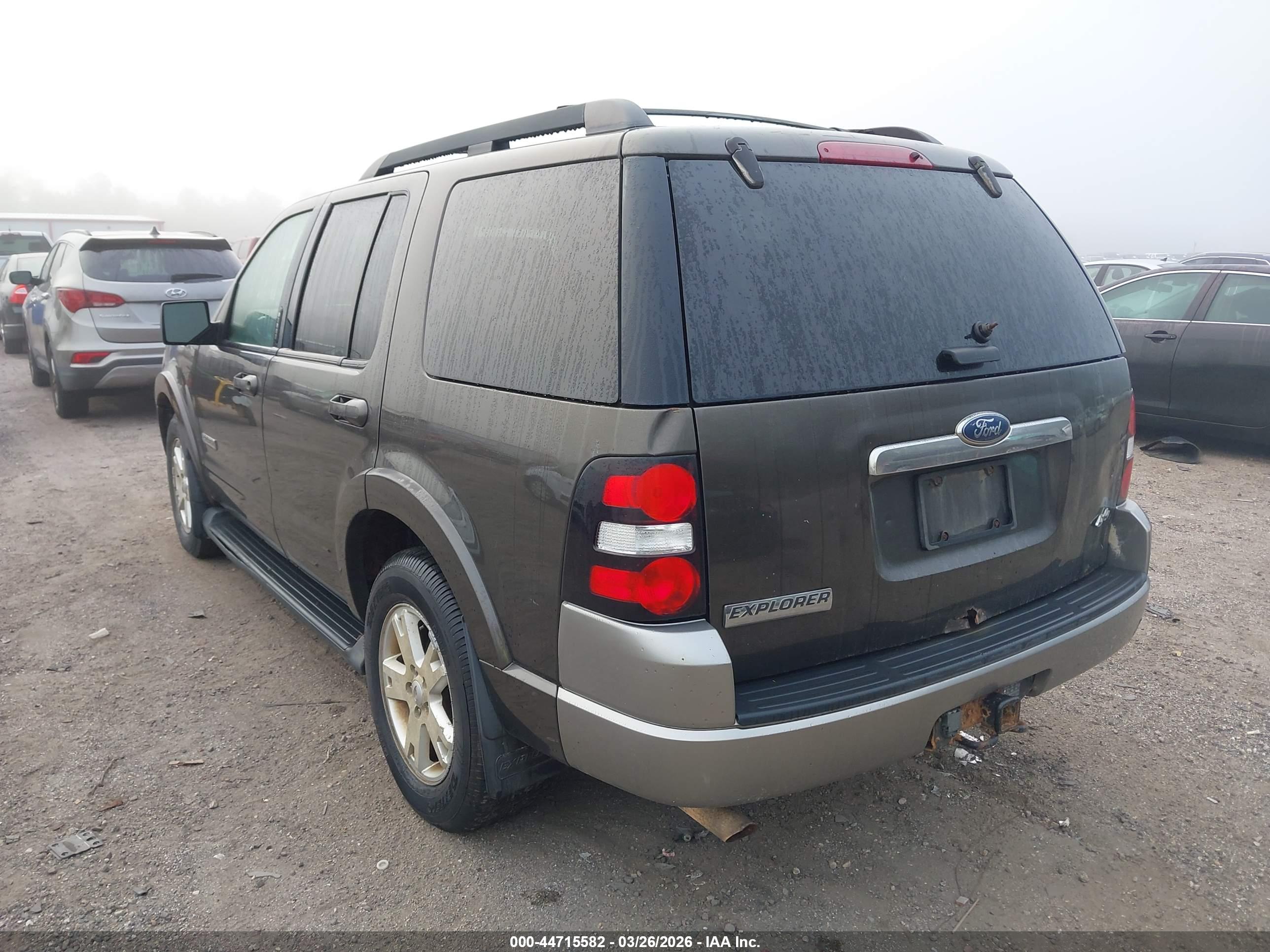 FORD EXPLORER image 3