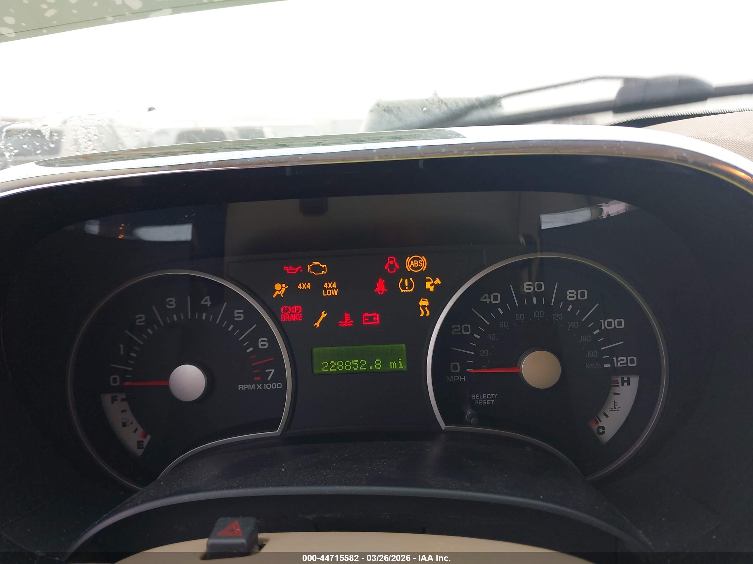 FORD EXPLORER image 7