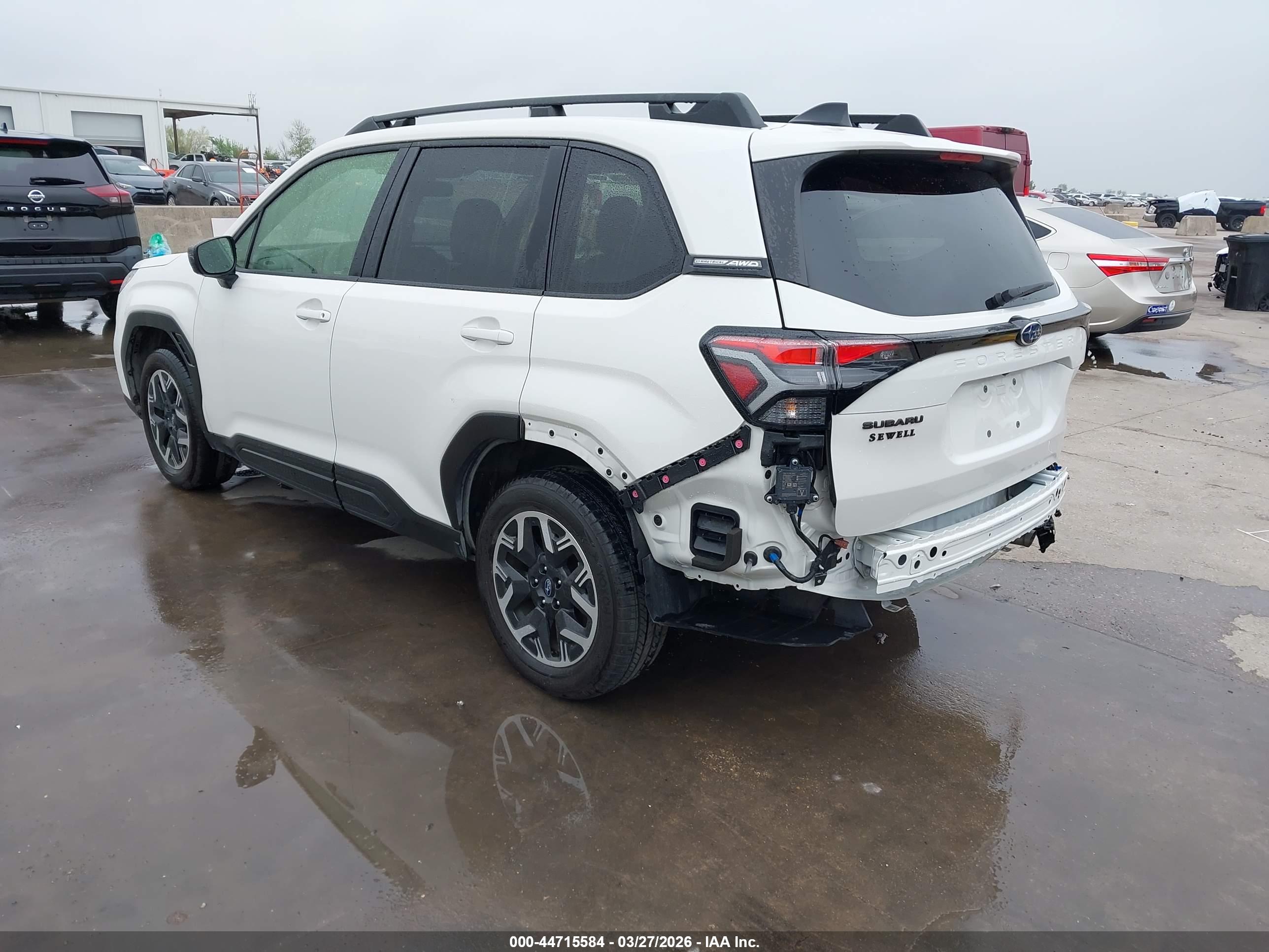 SUBARU FORESTER image 3