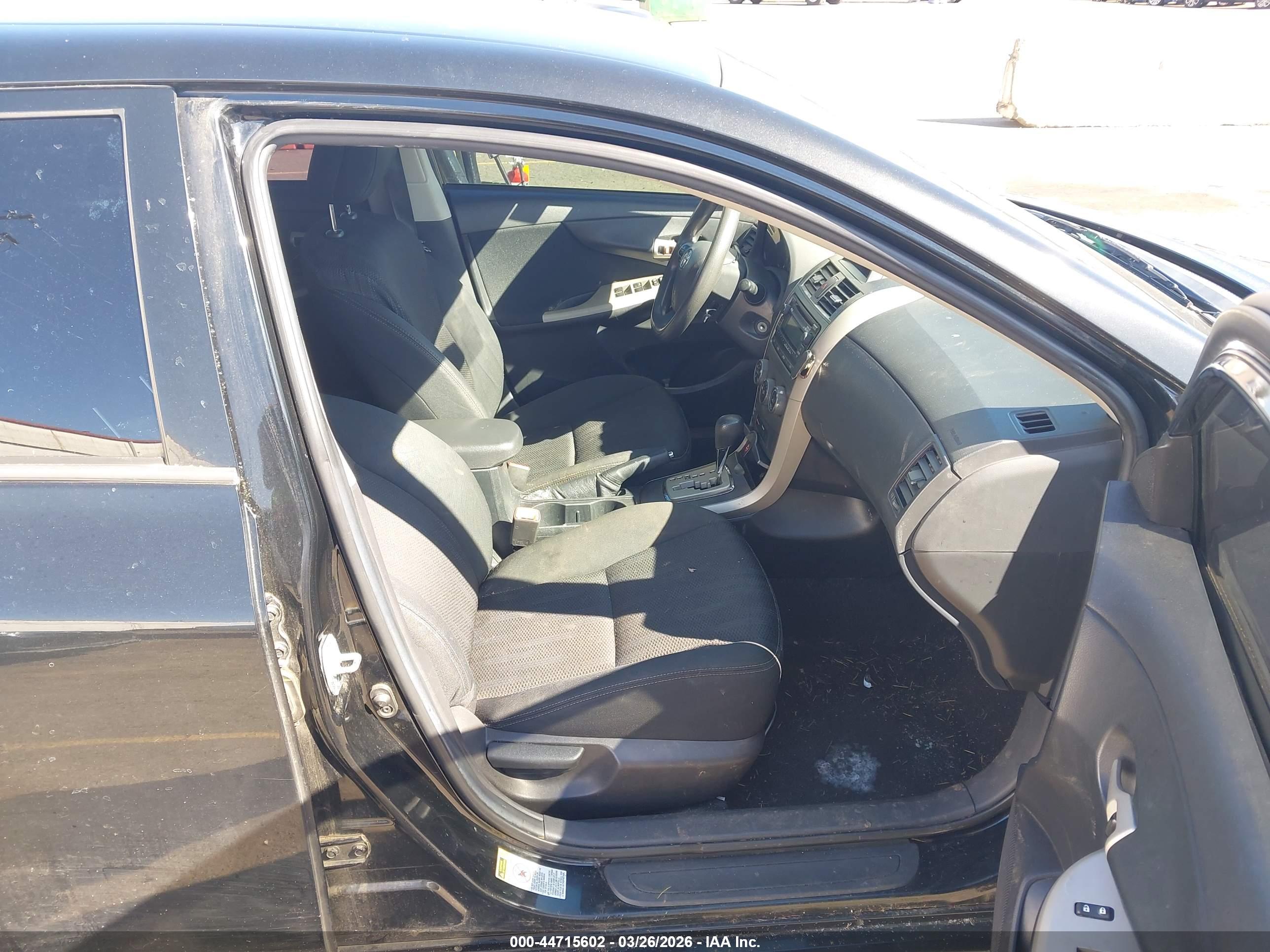 TOYOTA COROLLA image 5