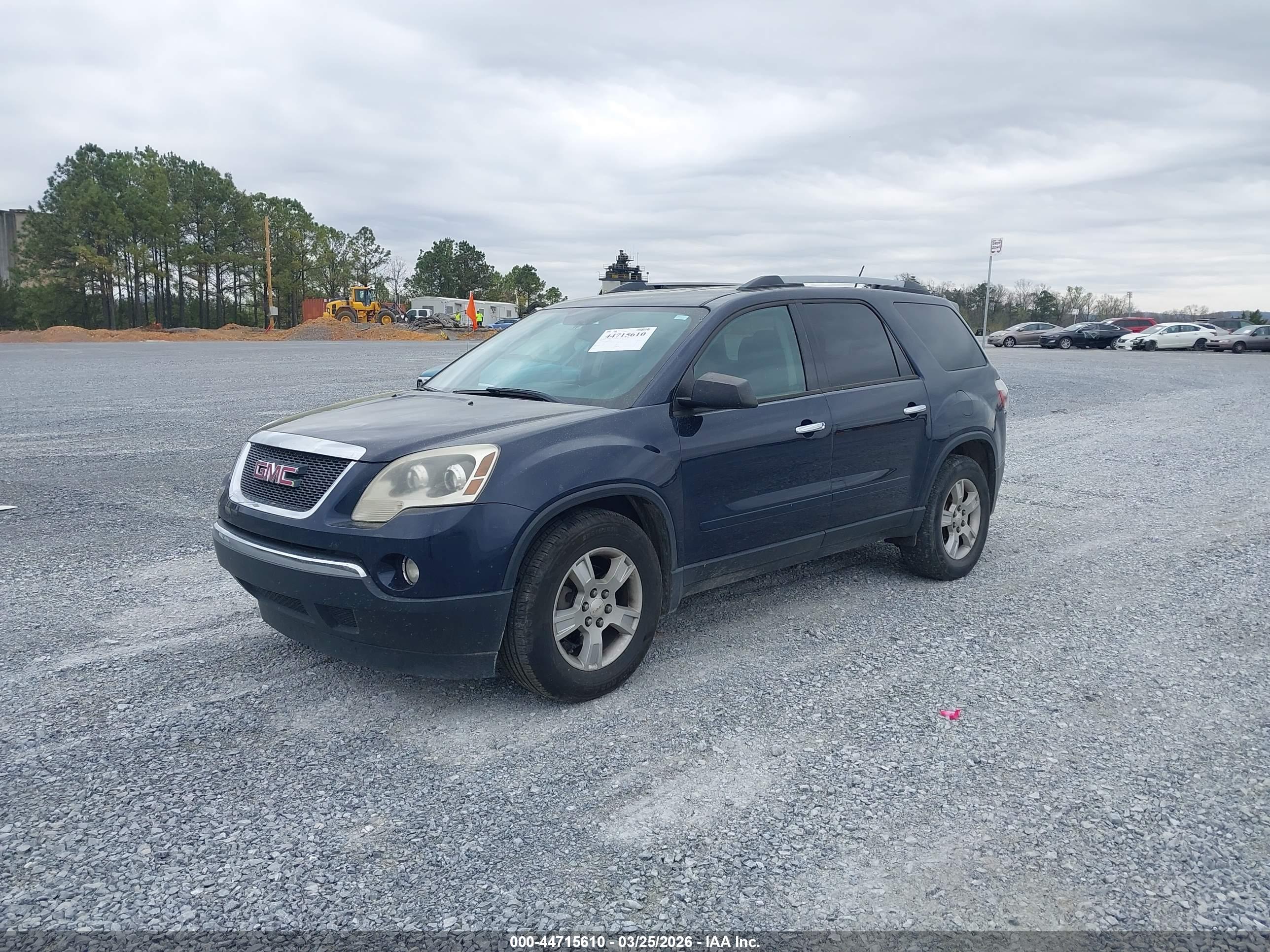 GMC ACADIA image 2