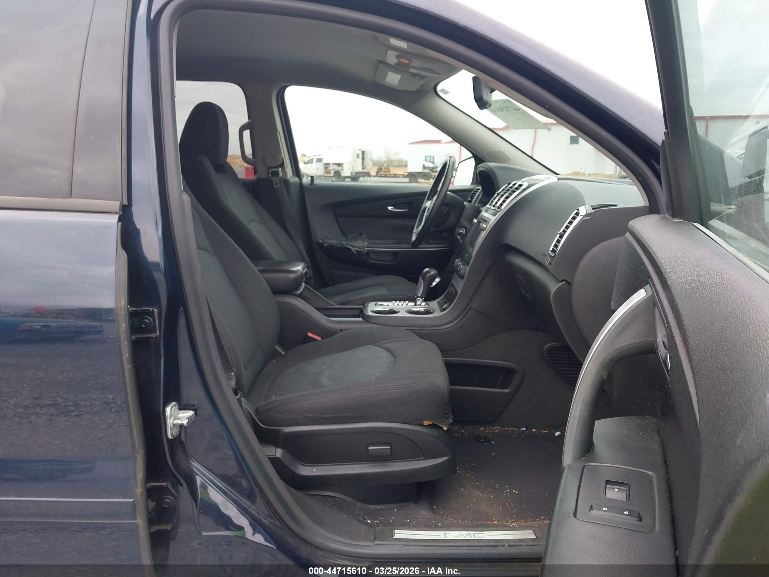 GMC ACADIA image 5