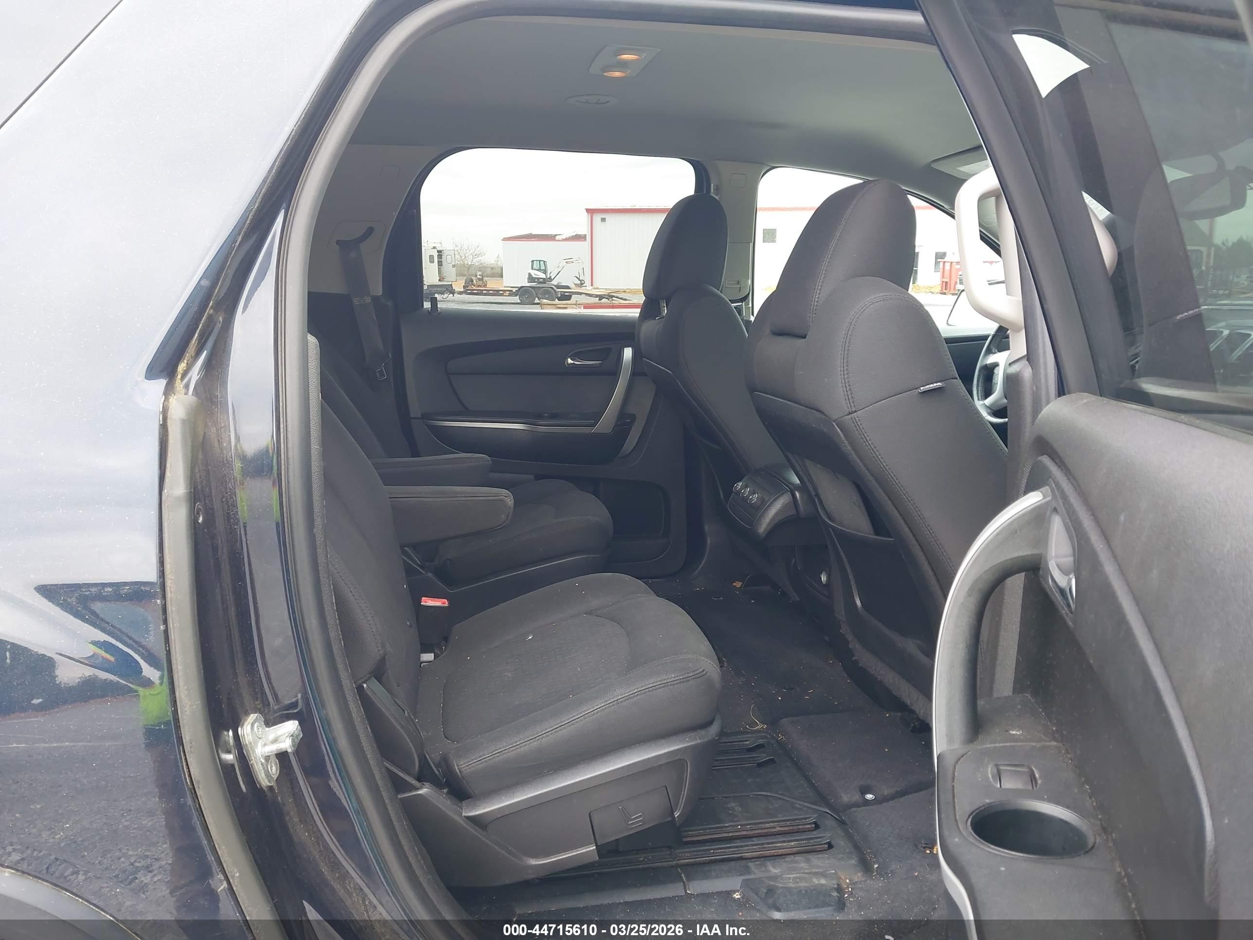 GMC ACADIA image 8