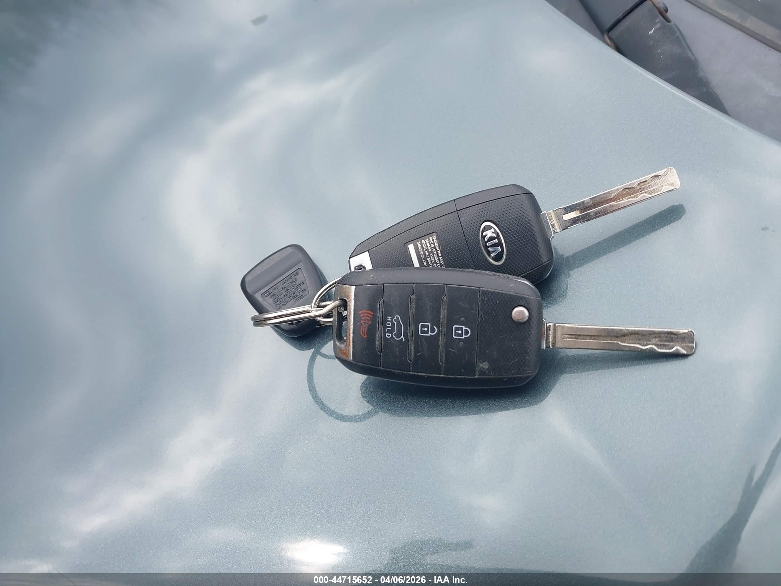 KIA SPORTAGE image 11