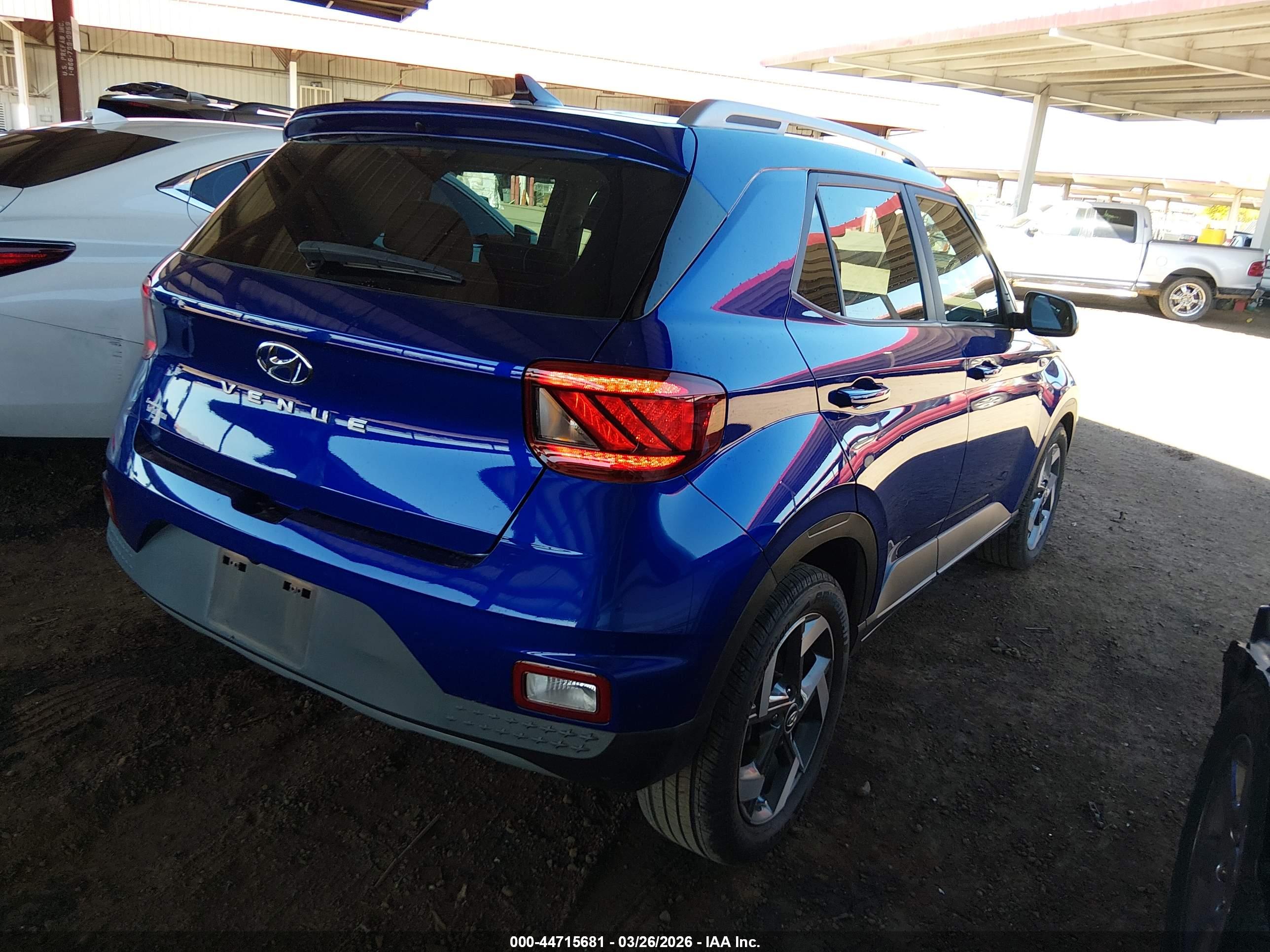 HYUNDAI VENUE image 4