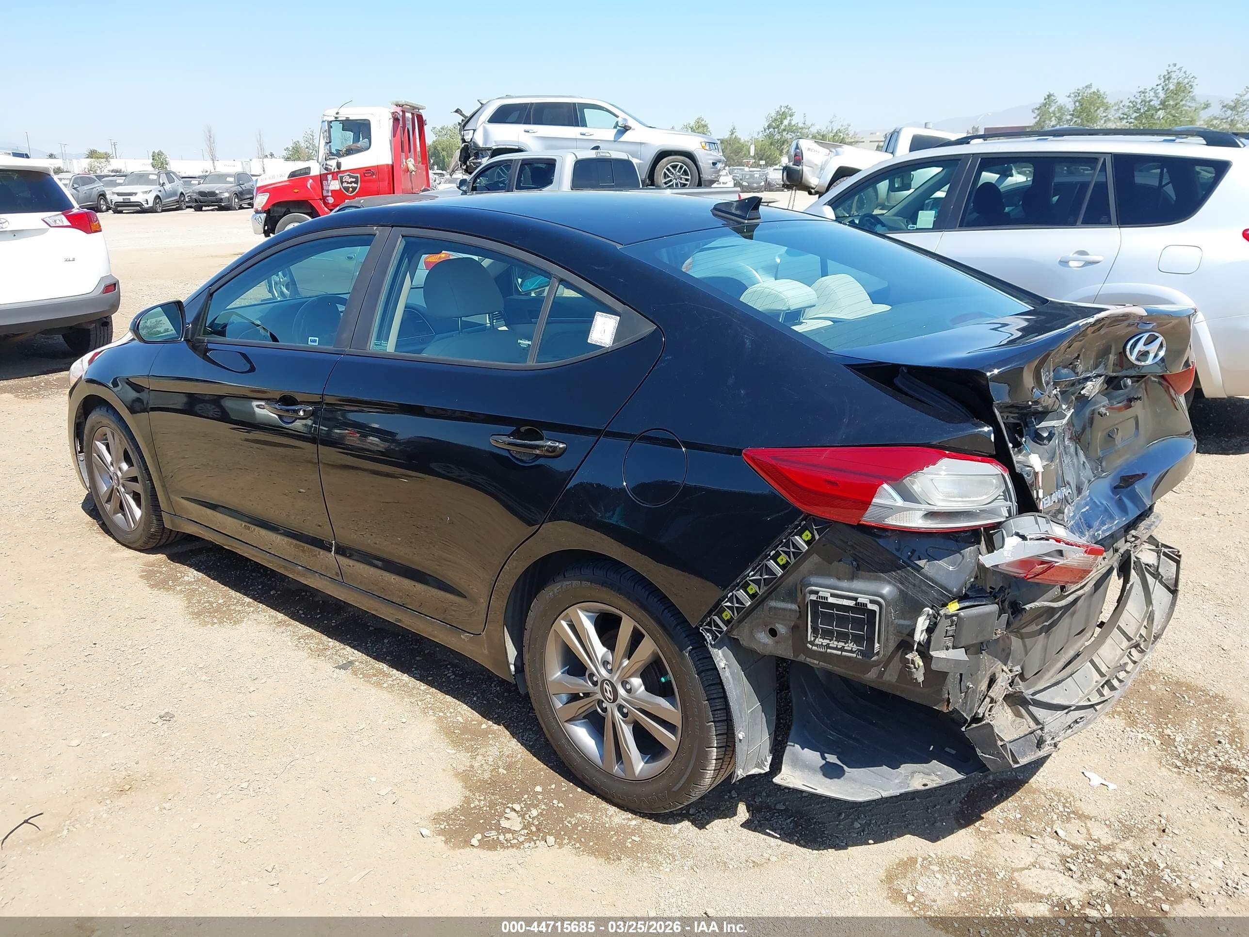 HYUNDAI ELANTRA image 3