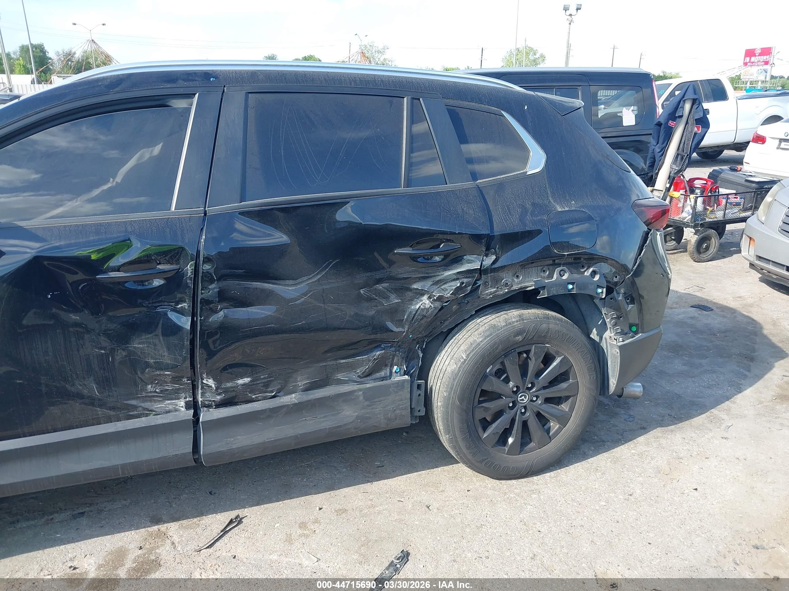 MAZDA CX-50 image 6