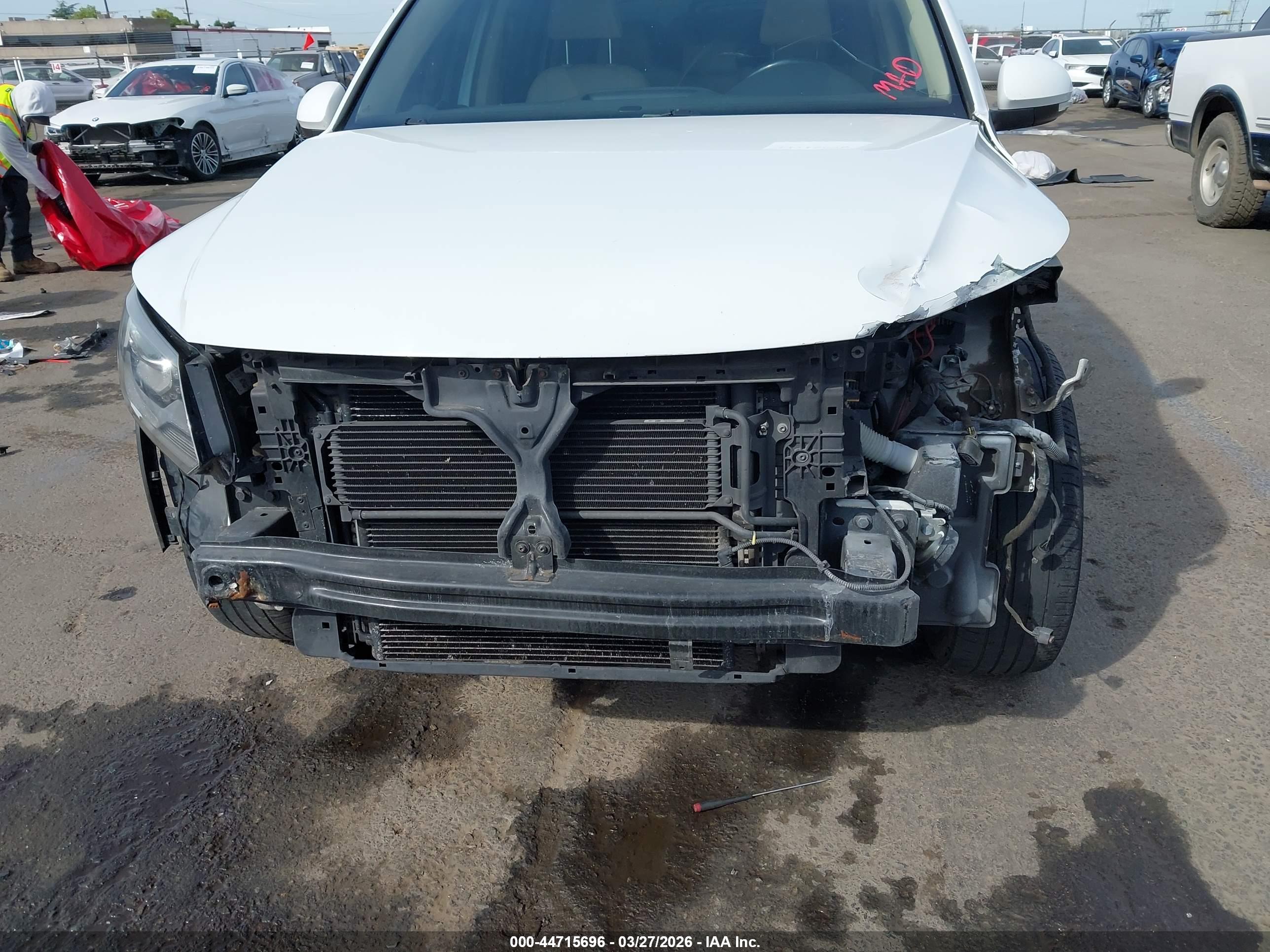 VOLKSWAGEN TIGUAN image 6