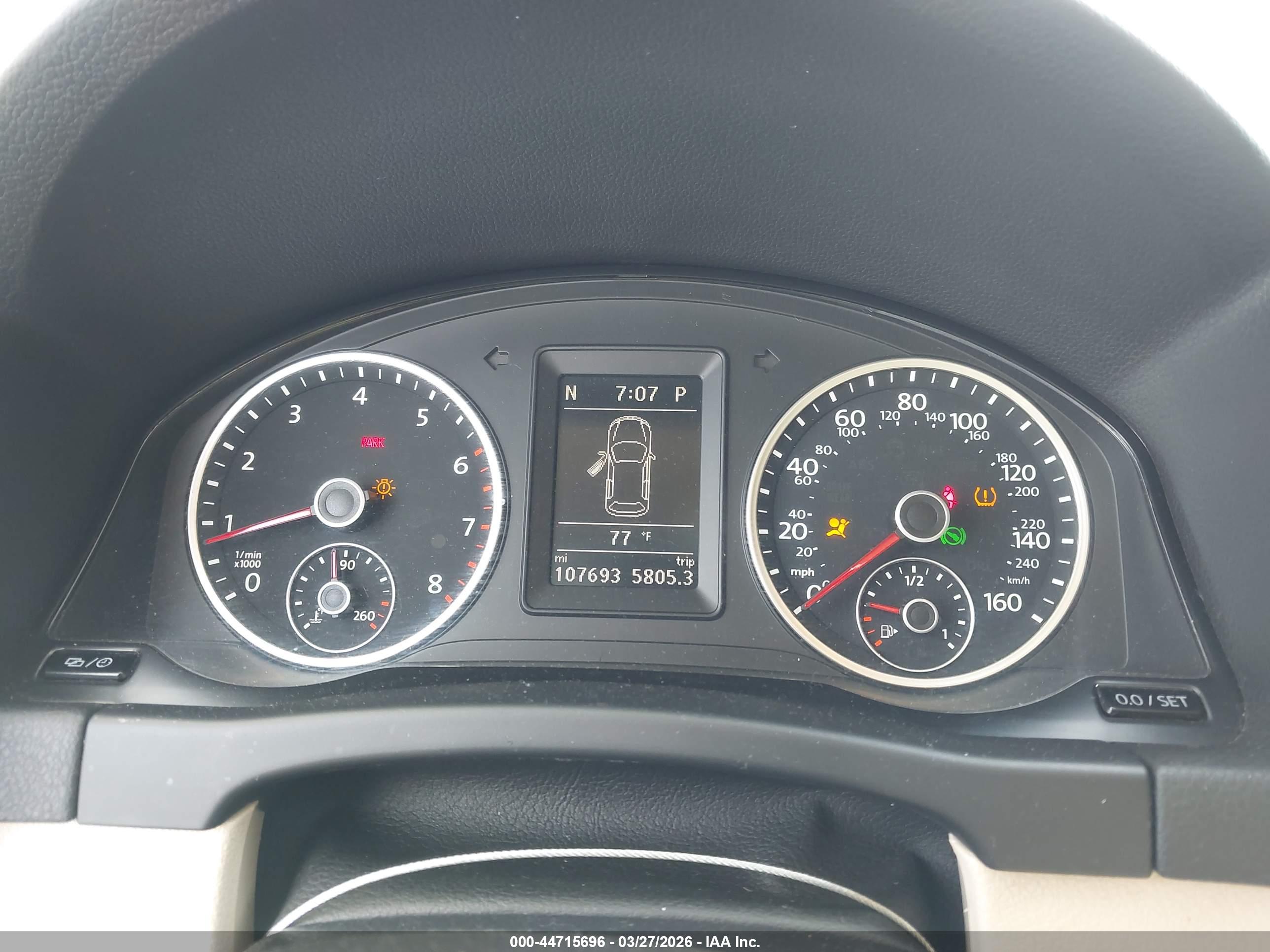 VOLKSWAGEN TIGUAN image 7