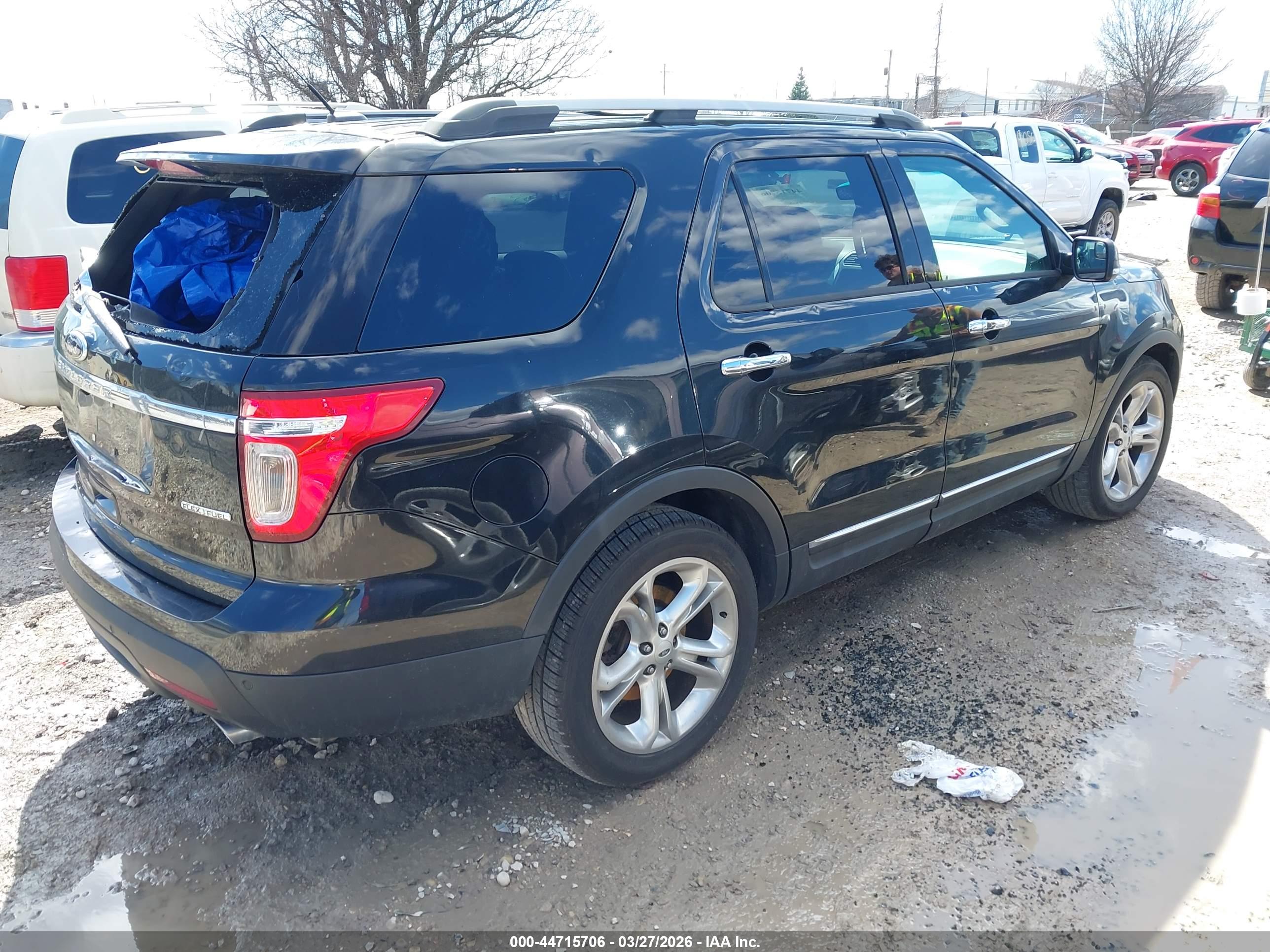 FORD EXPLORER image 4