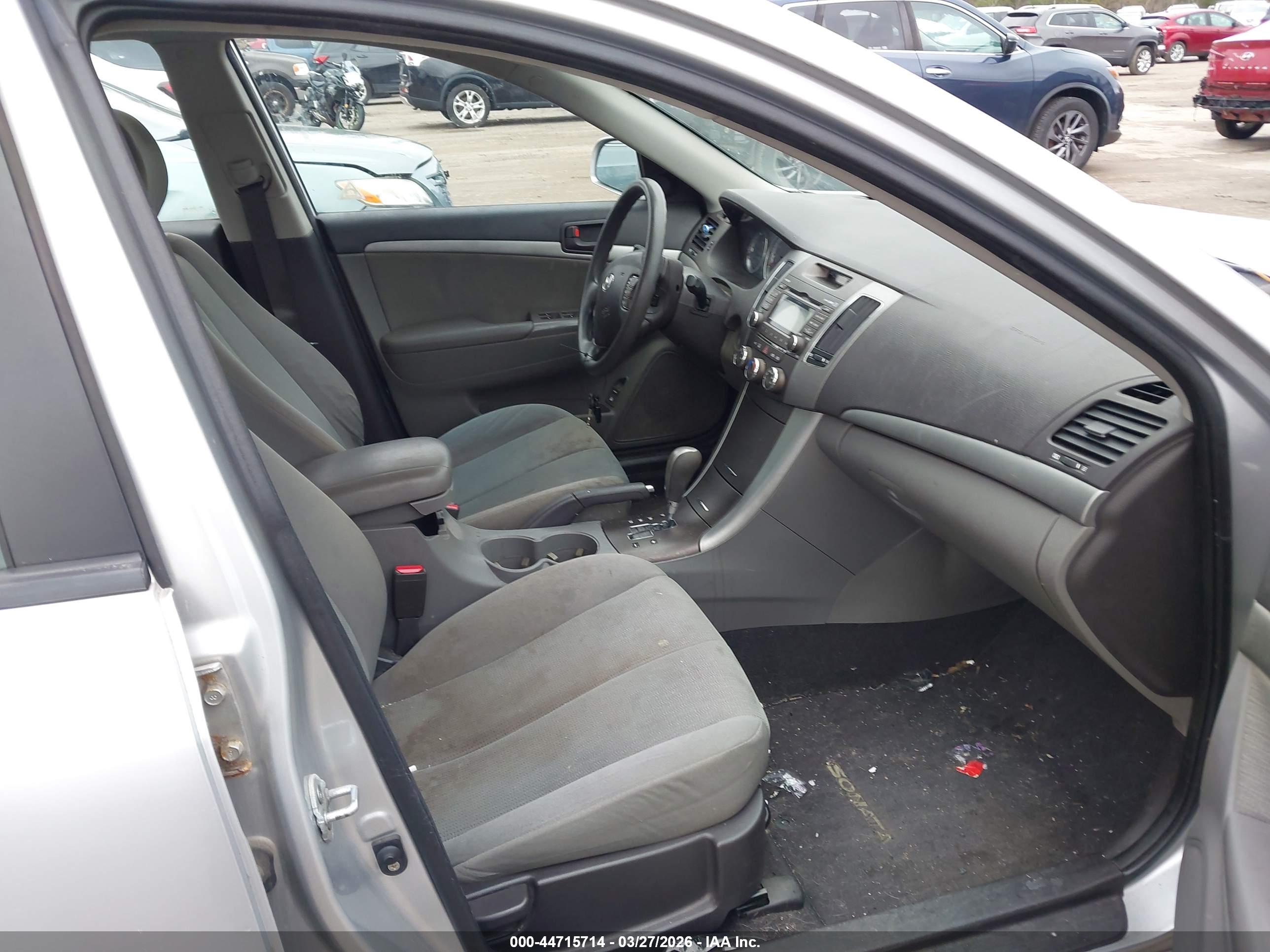 HYUNDAI SONATA image 5