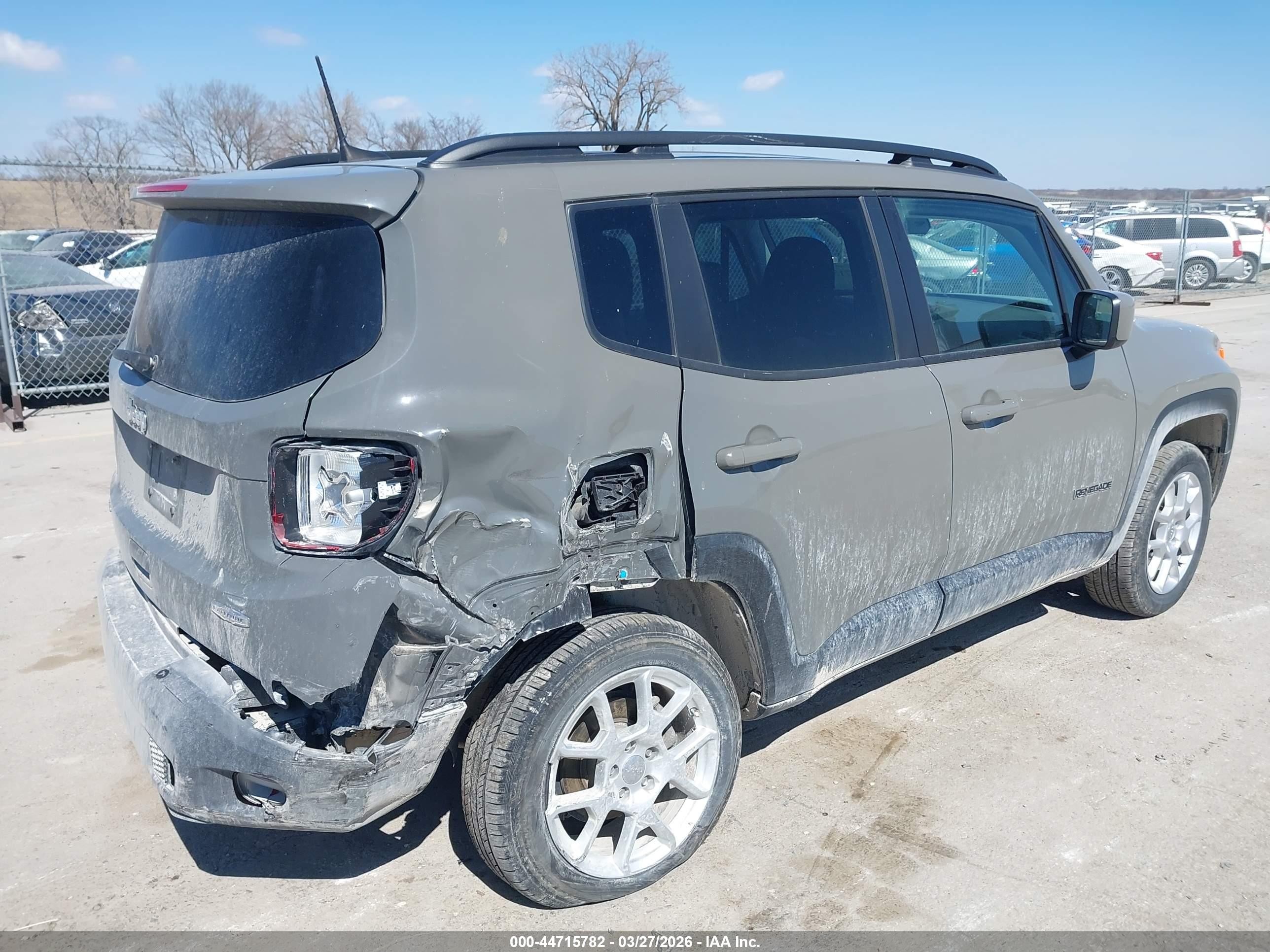 JEEP RENEGADE image 4