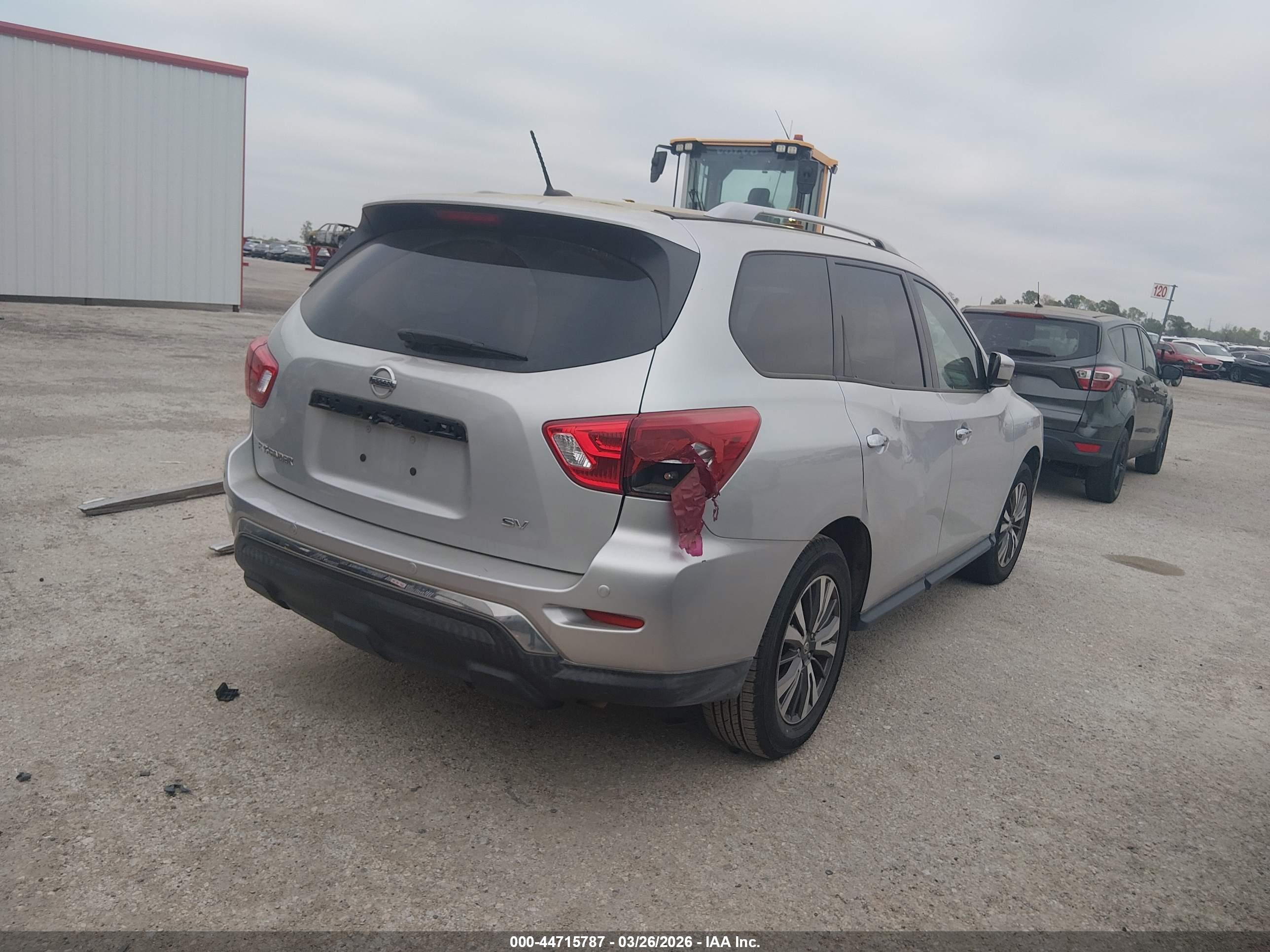 NISSAN PATHFINDER image 4