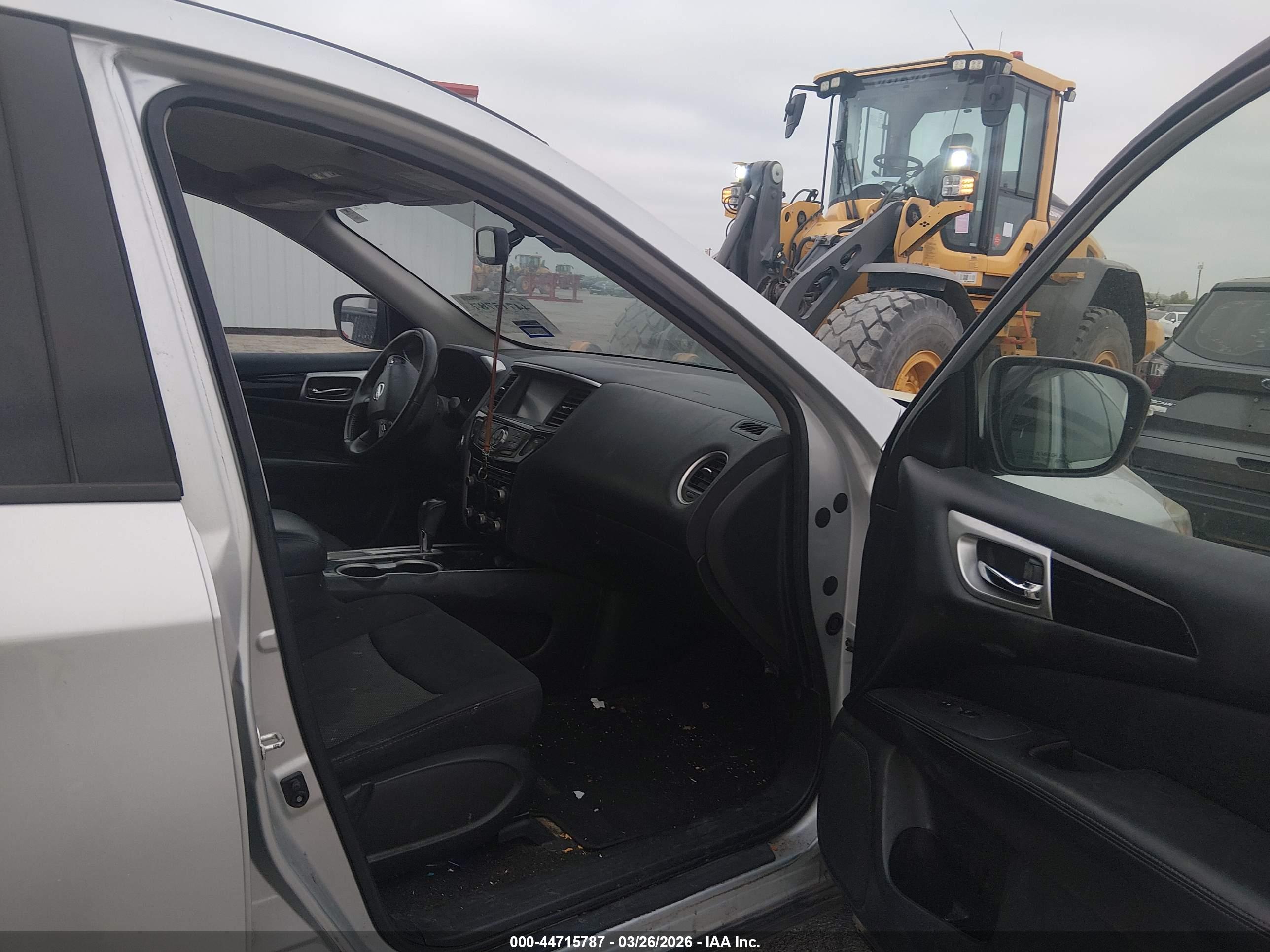 NISSAN PATHFINDER image 5