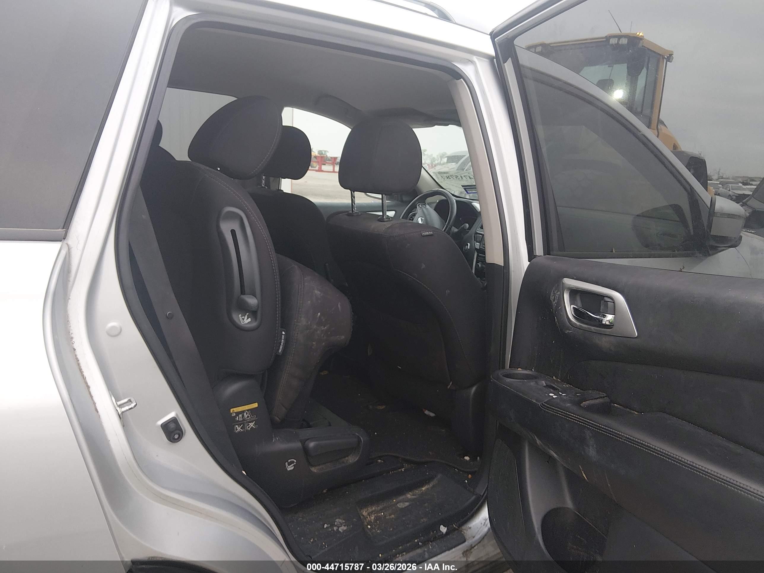NISSAN PATHFINDER image 8