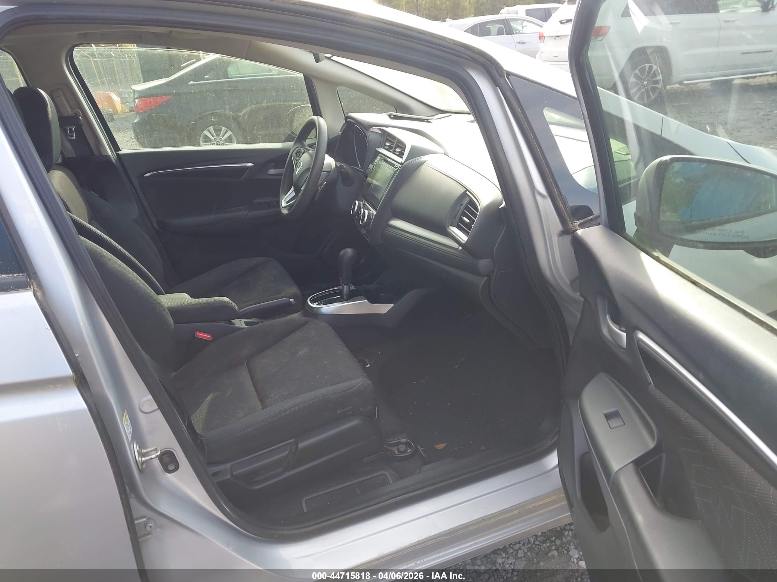 HONDA FIT image 5