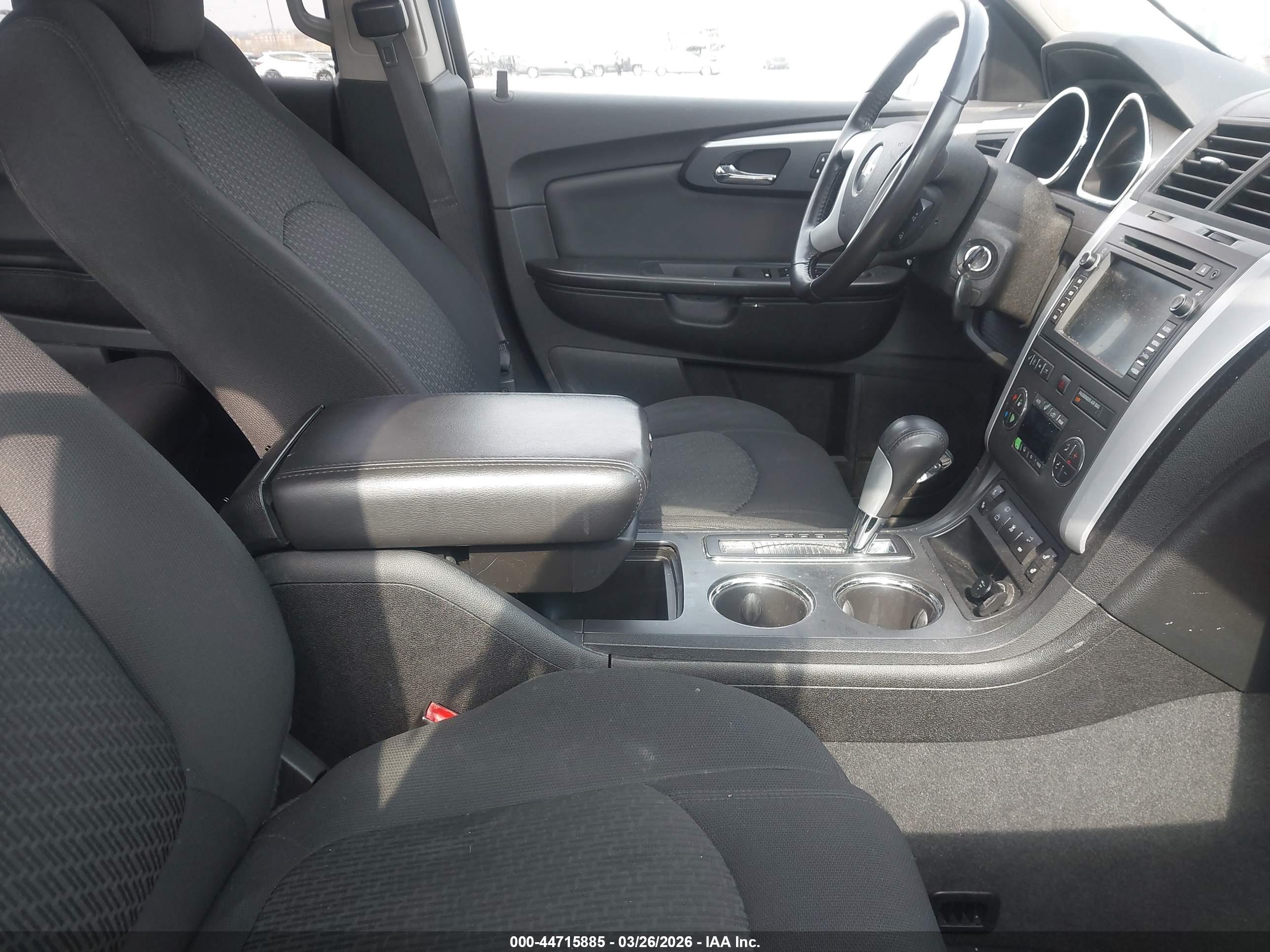 CHEVROLET TRAVERSE image 5
