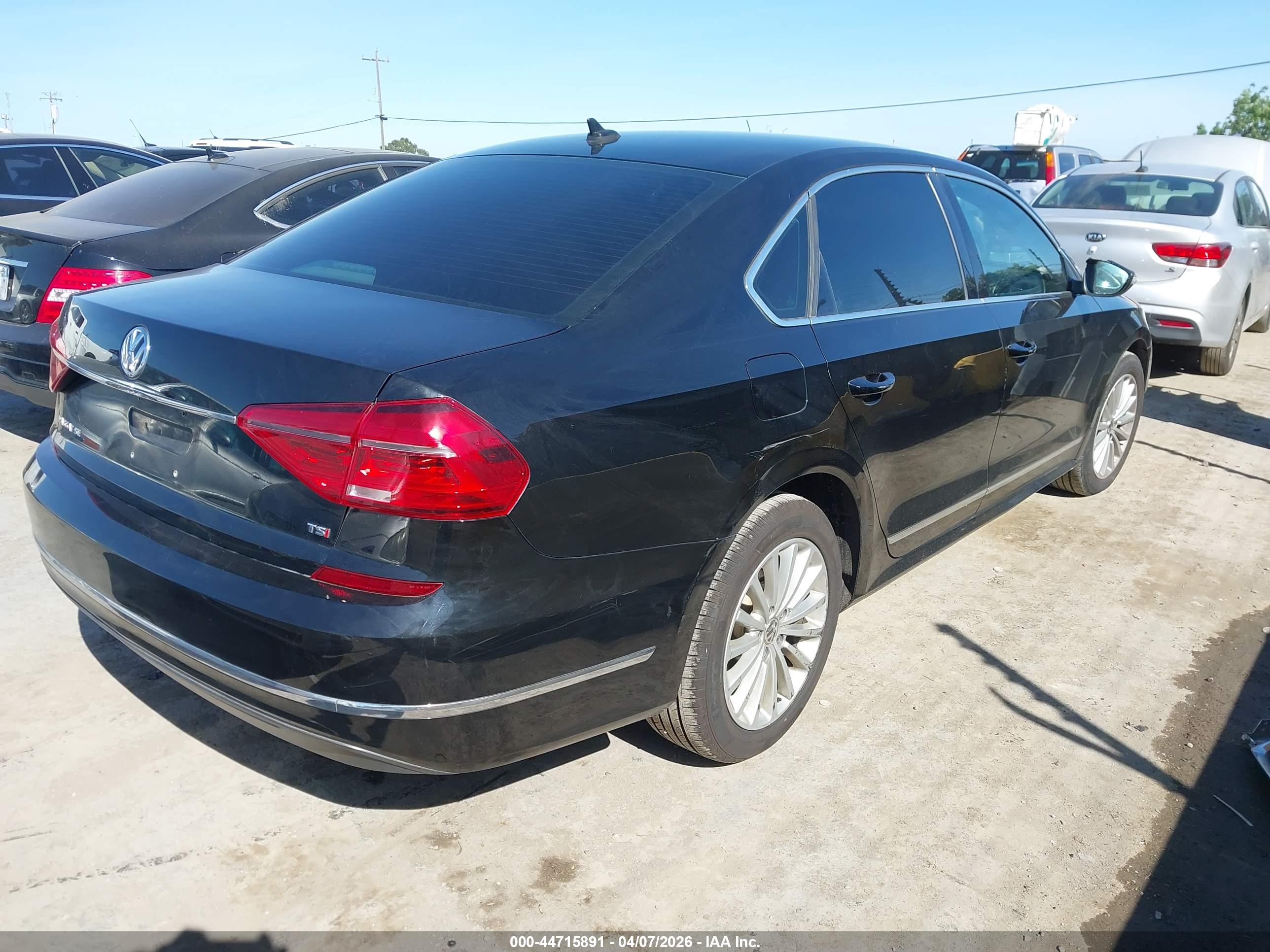 VOLKSWAGEN PASSAT image 4