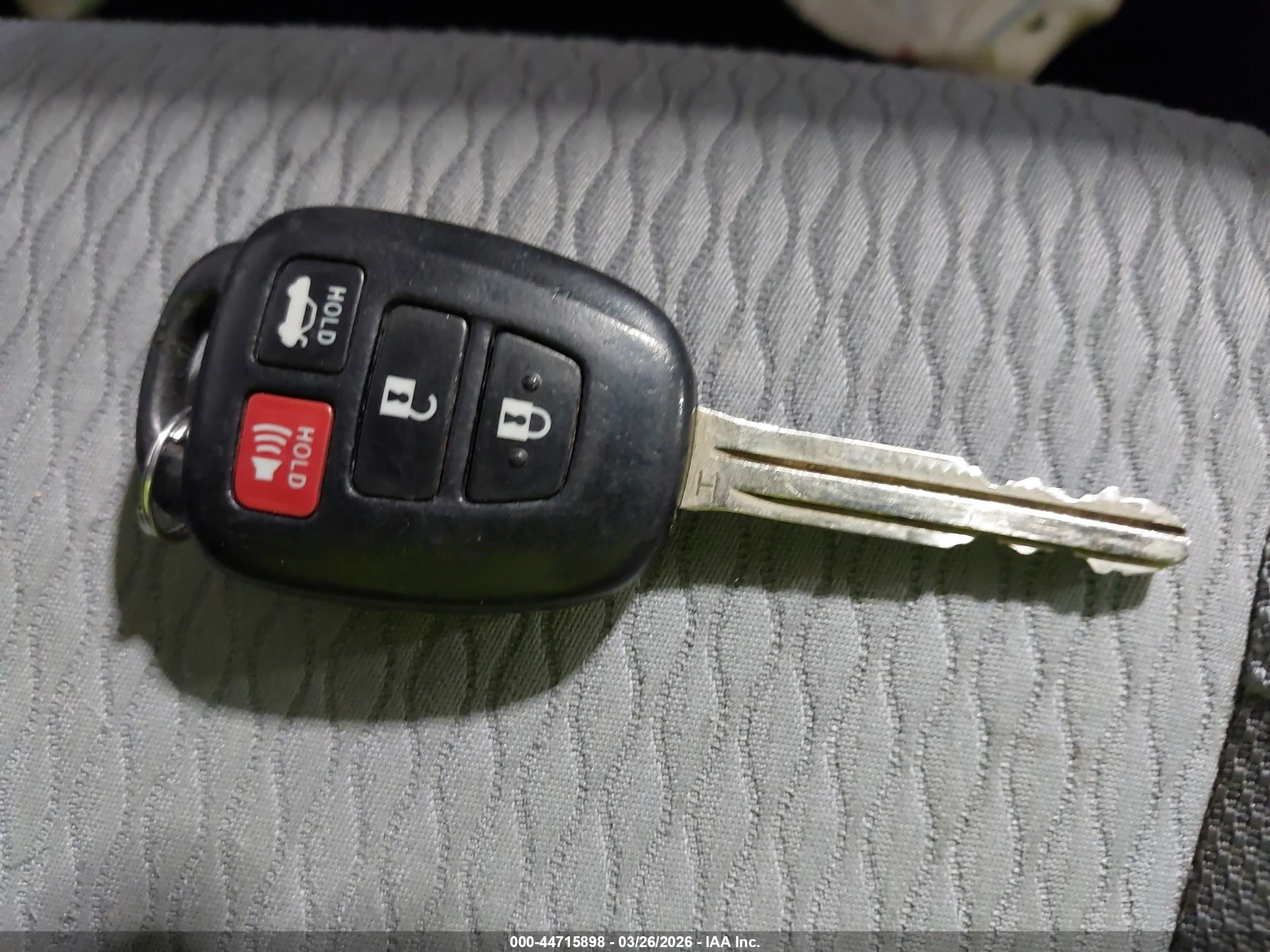TOYOTA COROLLA image 11