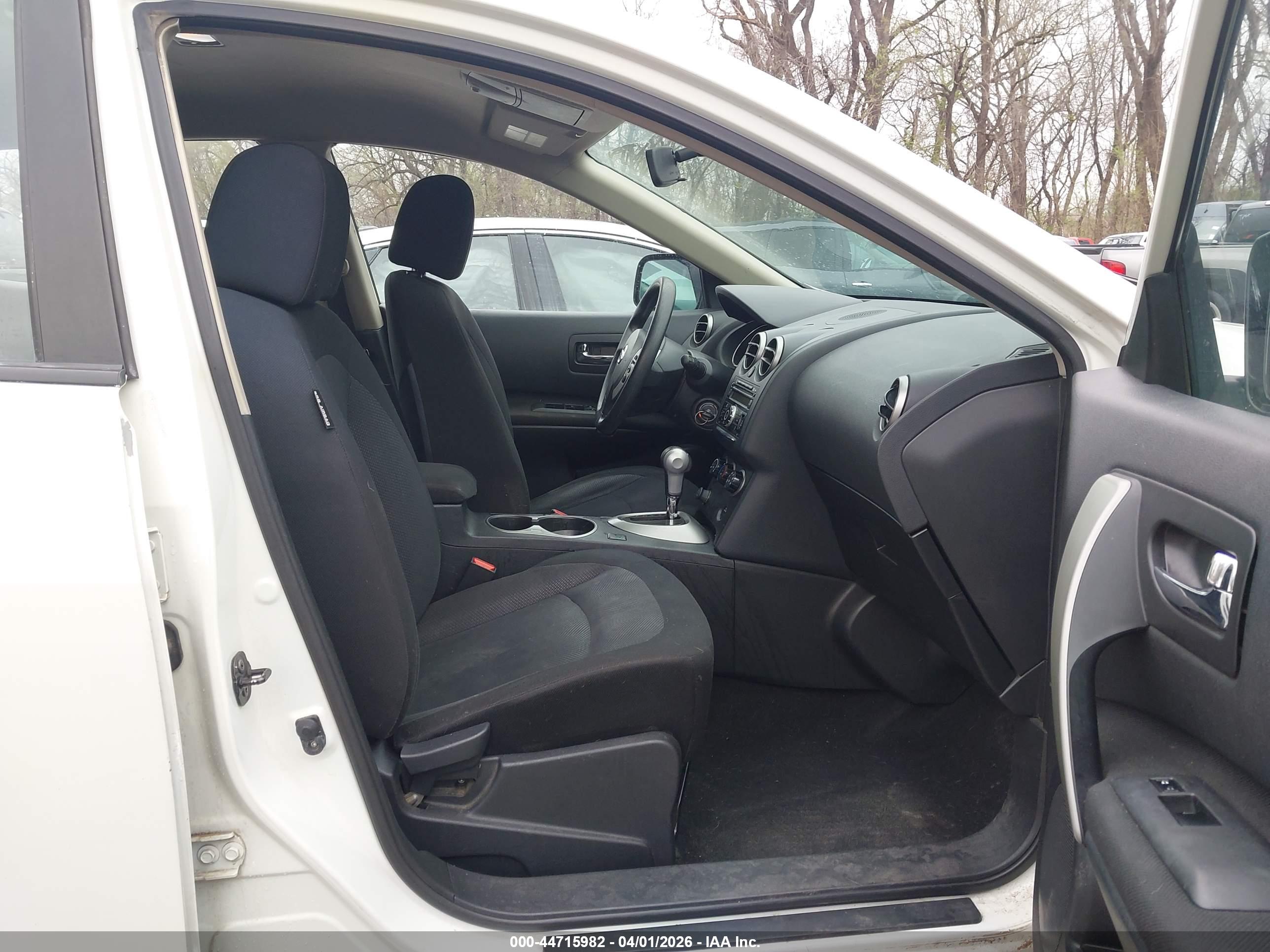NISSAN ROGUE image 5