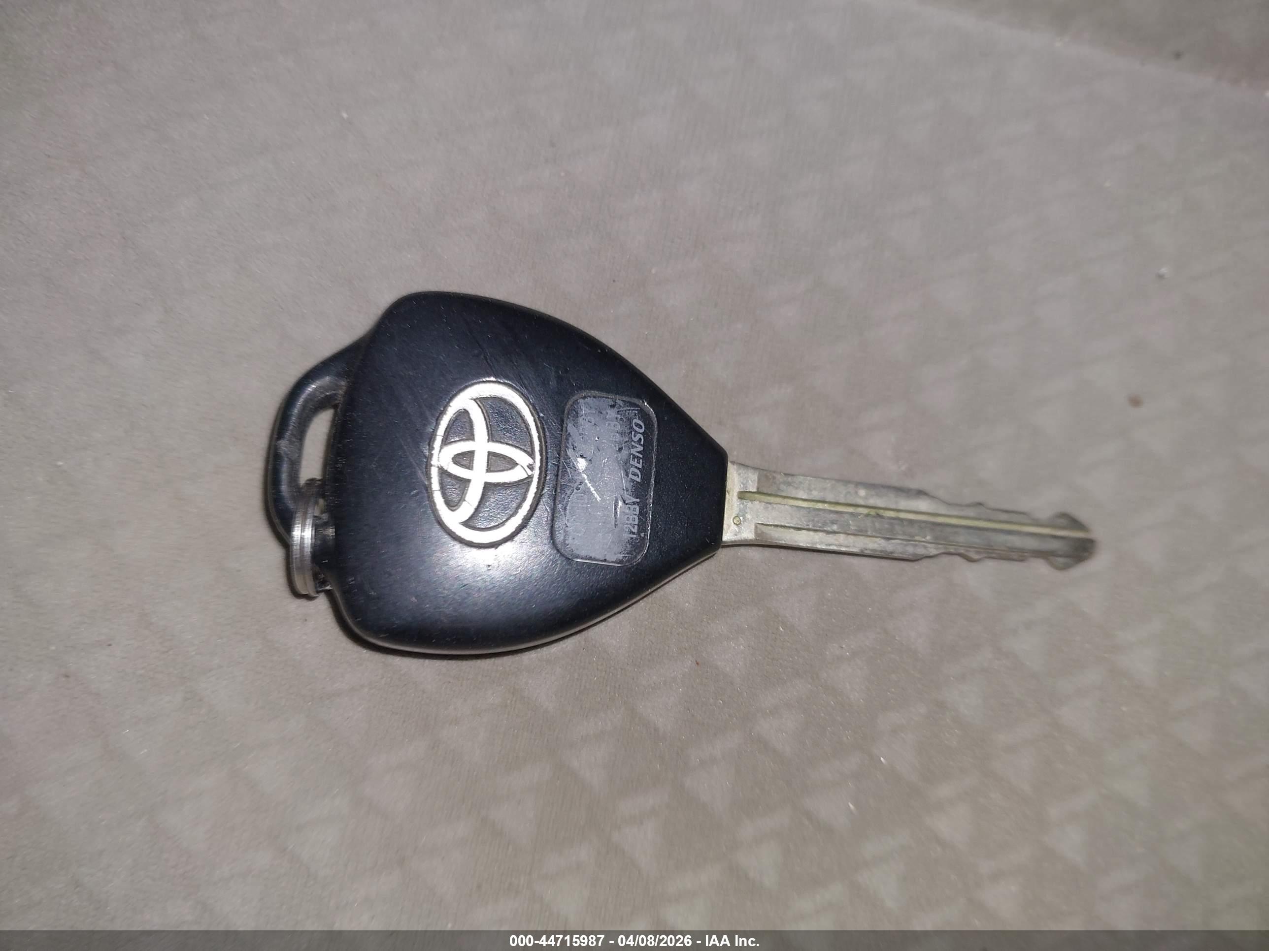 TOYOTA CAMRY image 11