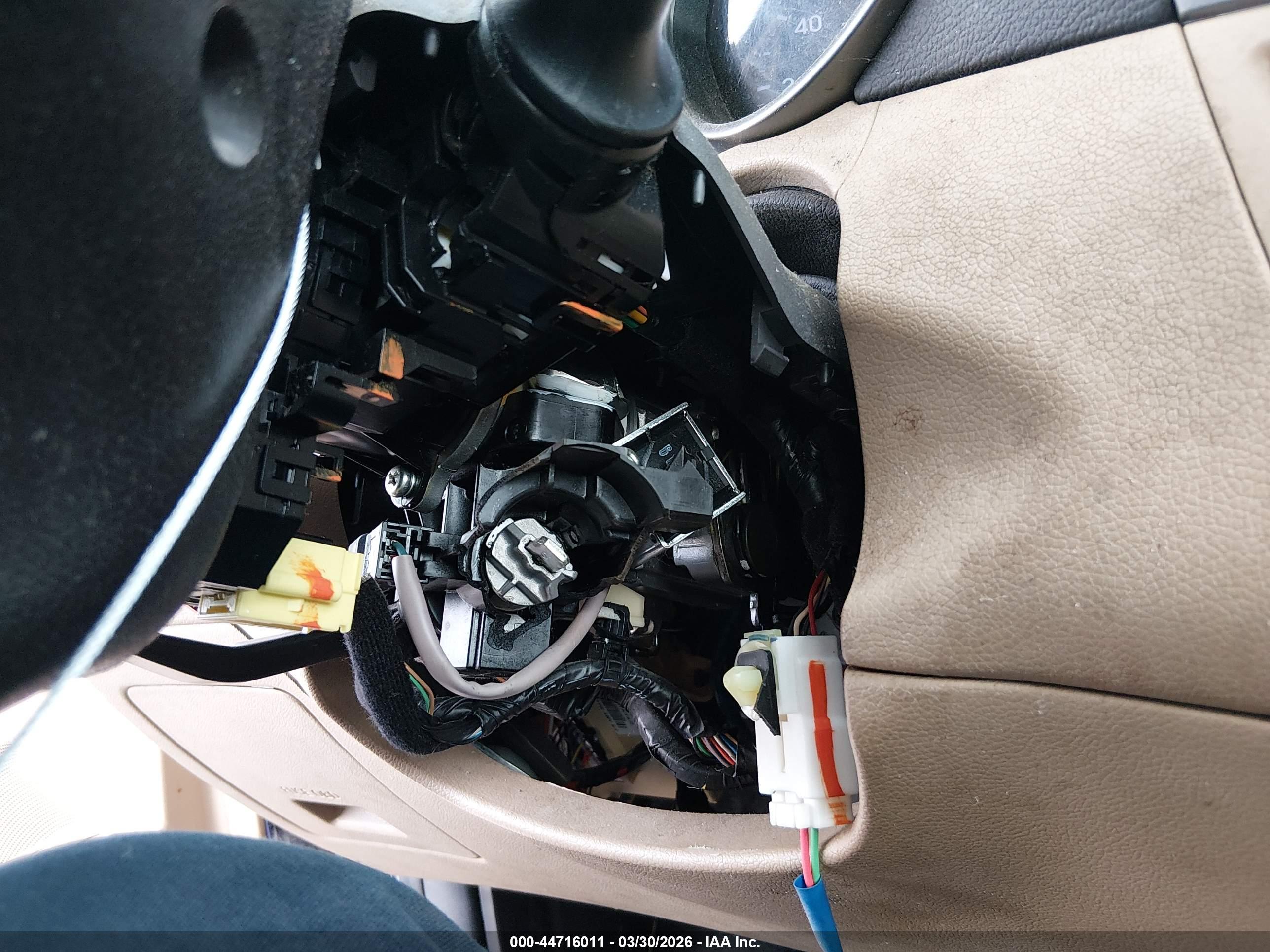 HYUNDAI ELANTRA image 6