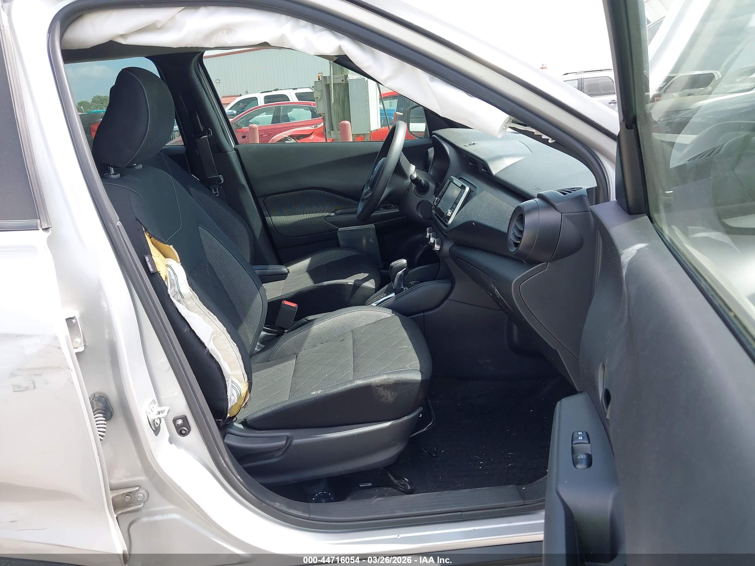 NISSAN KICKS image 5