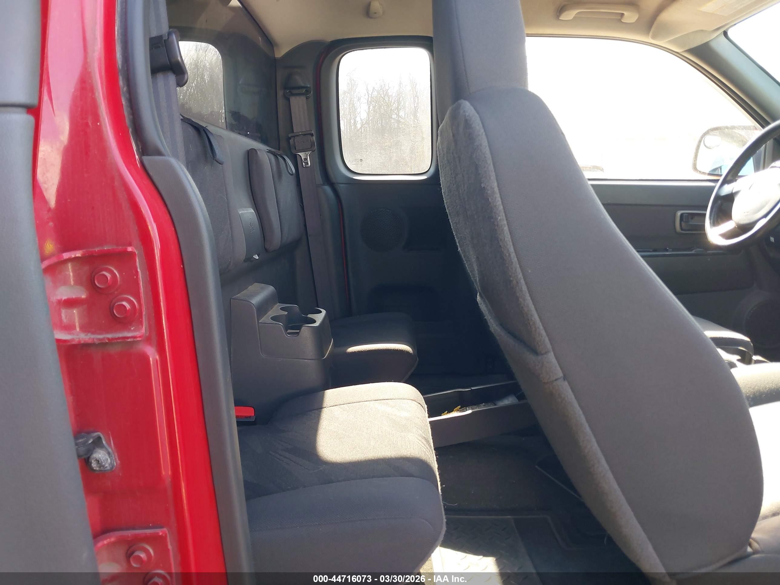 CHEVROLET COLORADO image 8