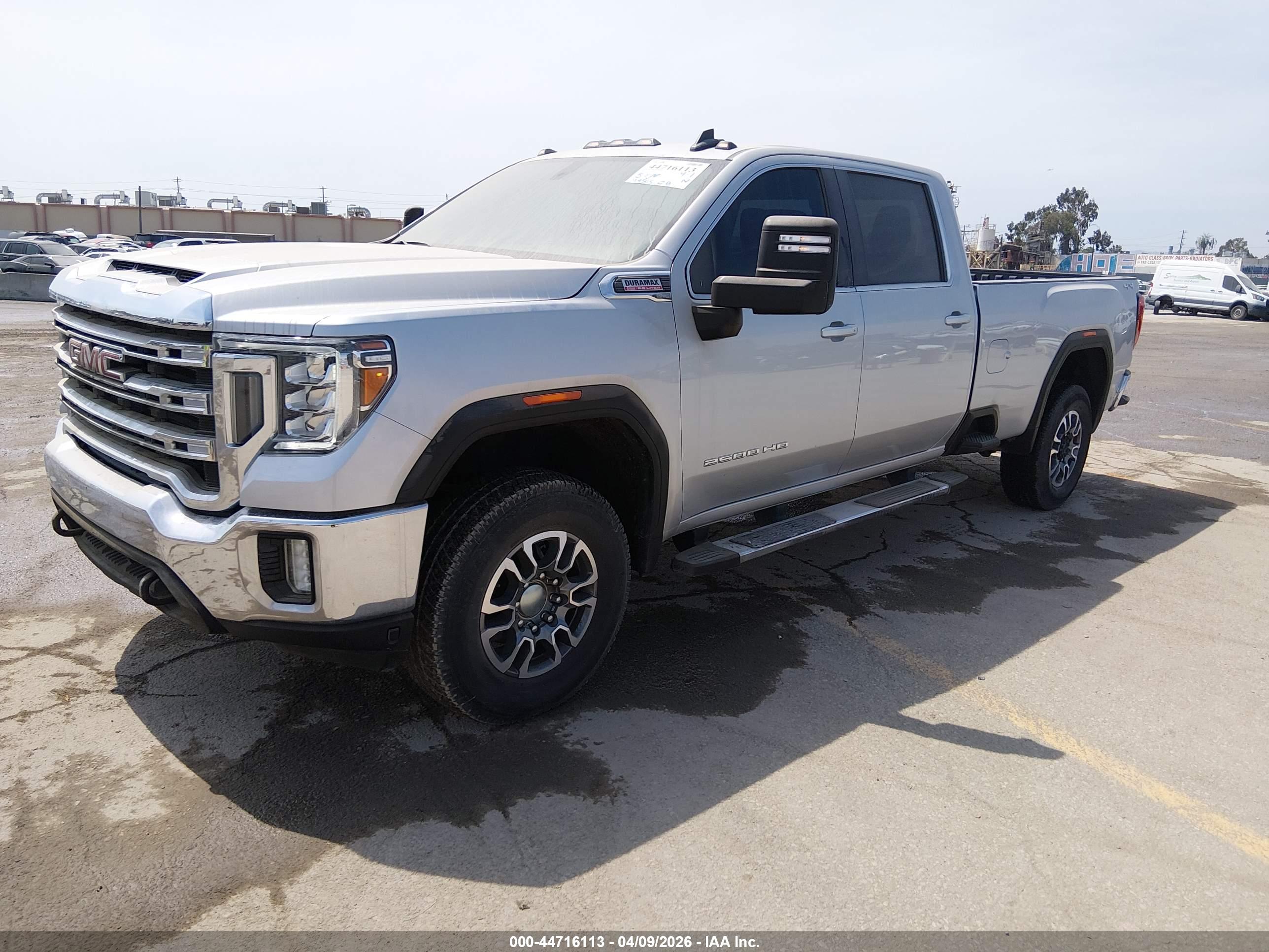 GMC SIERRA image 2