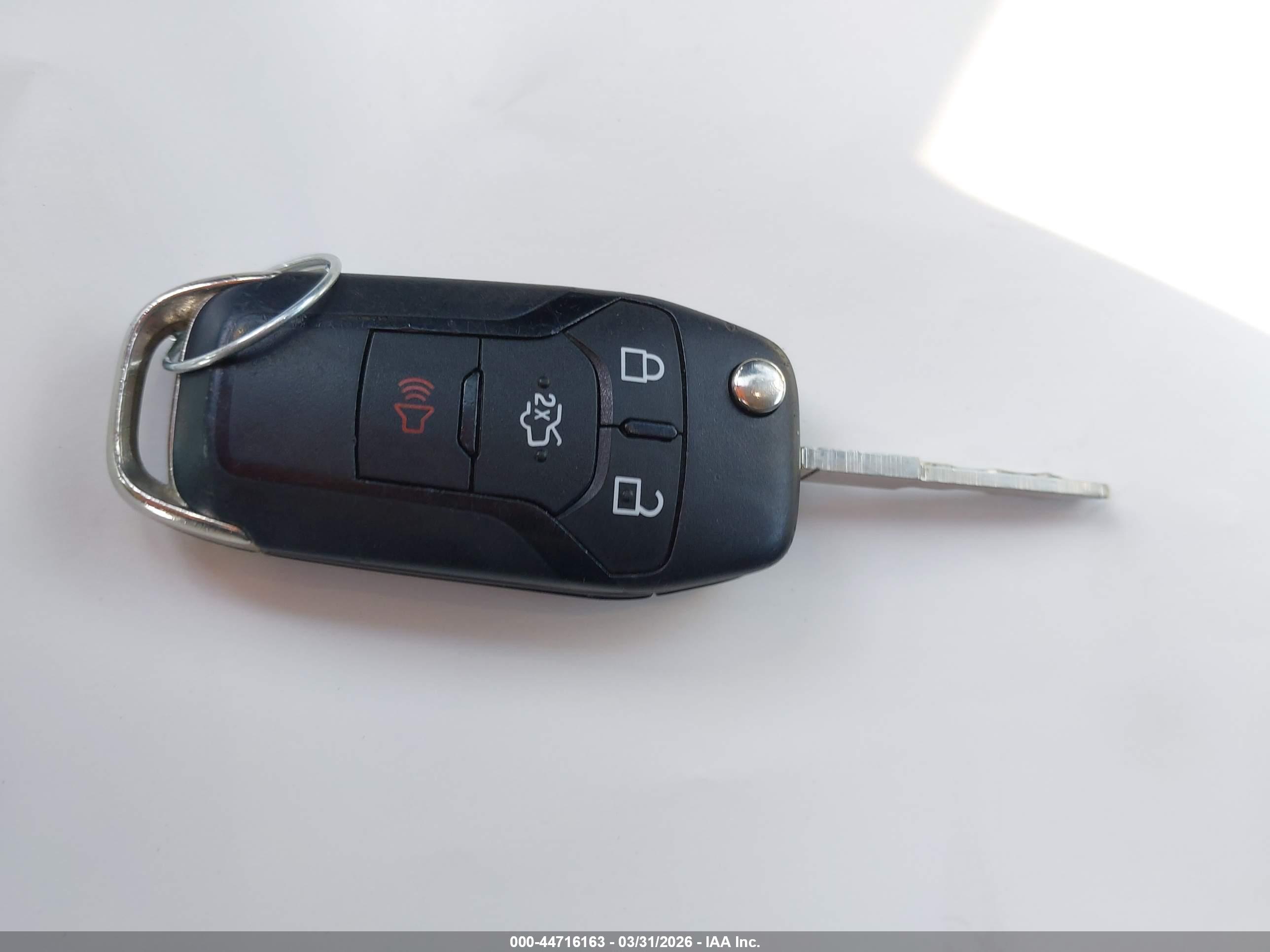 FORD FUSION image 11