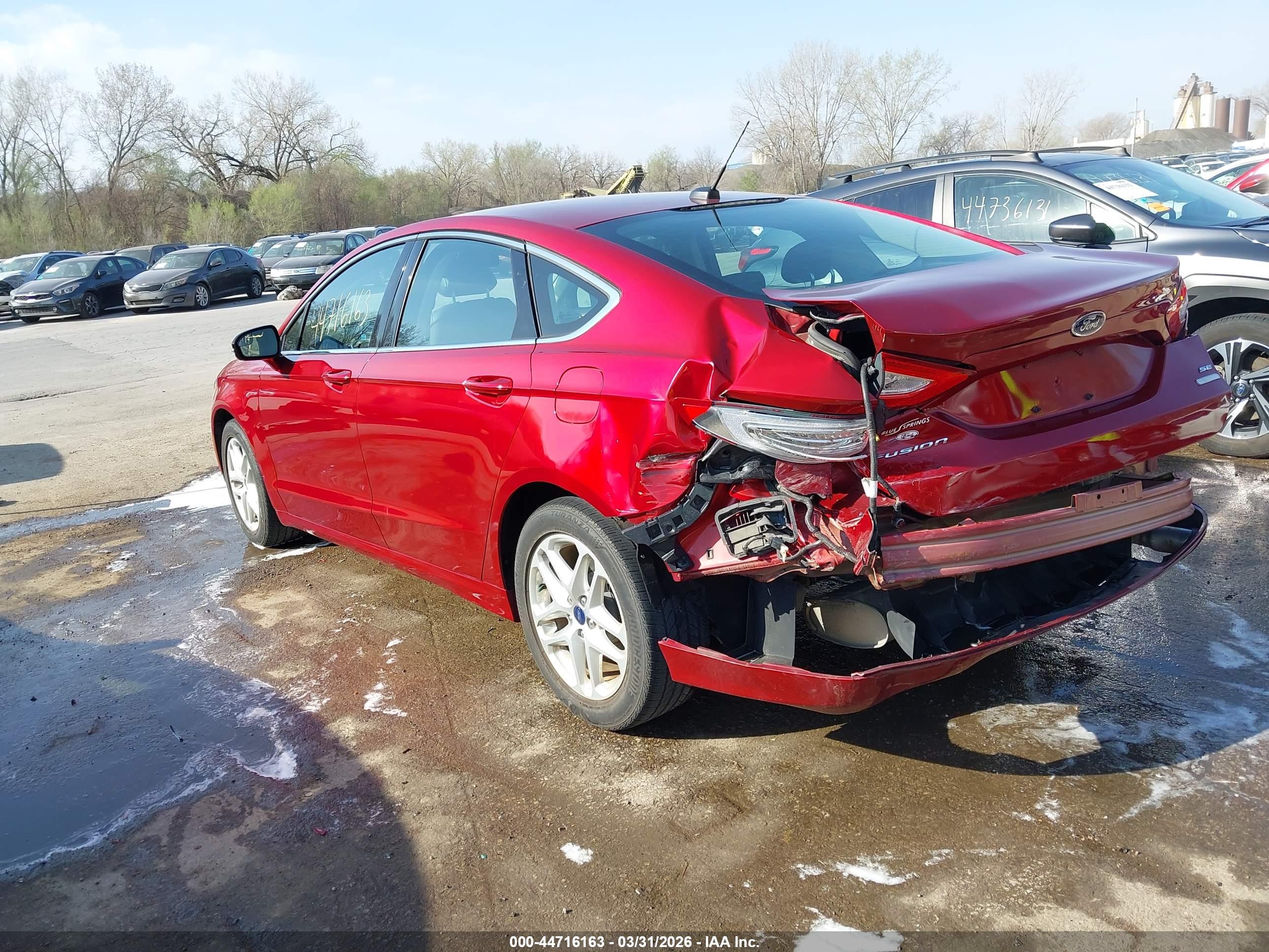 FORD FUSION image 3