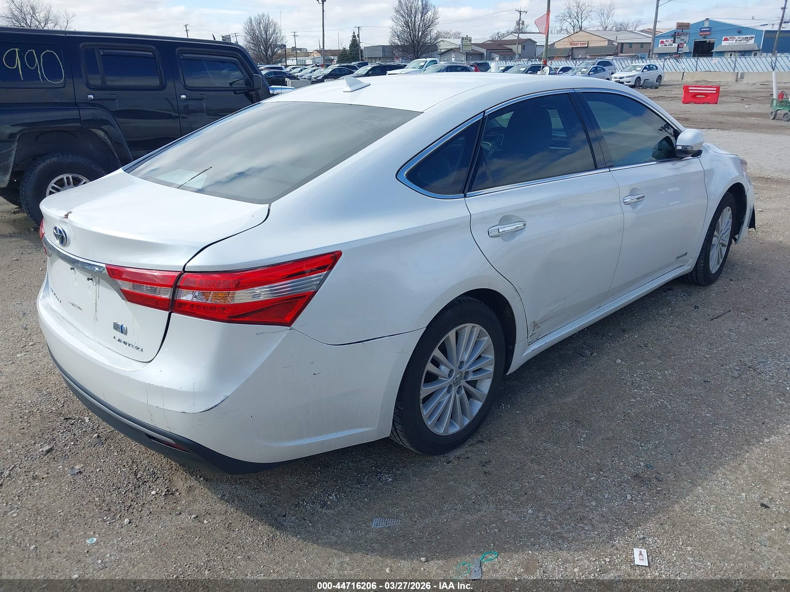 TOYOTA AVALON image 4