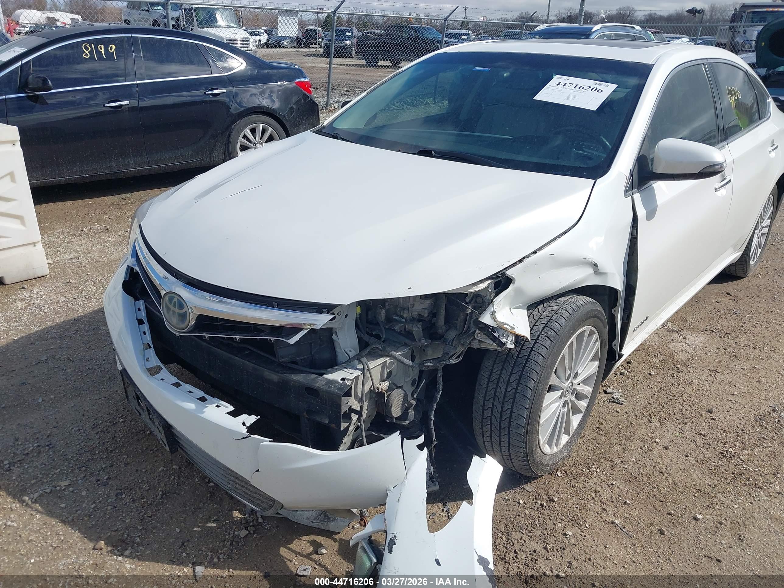TOYOTA AVALON image 6